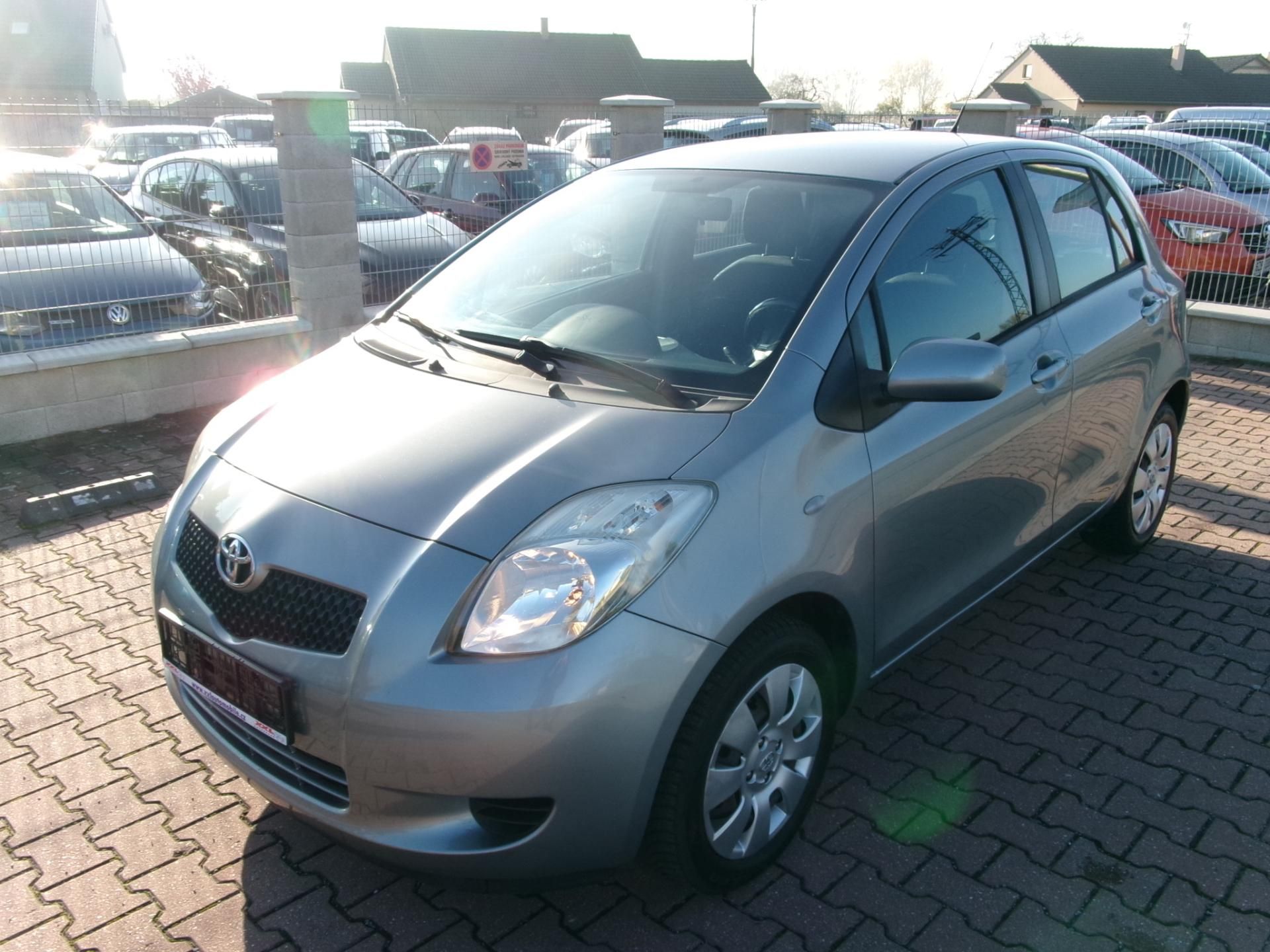 Toyota Yaris, 1,0i KLIMA