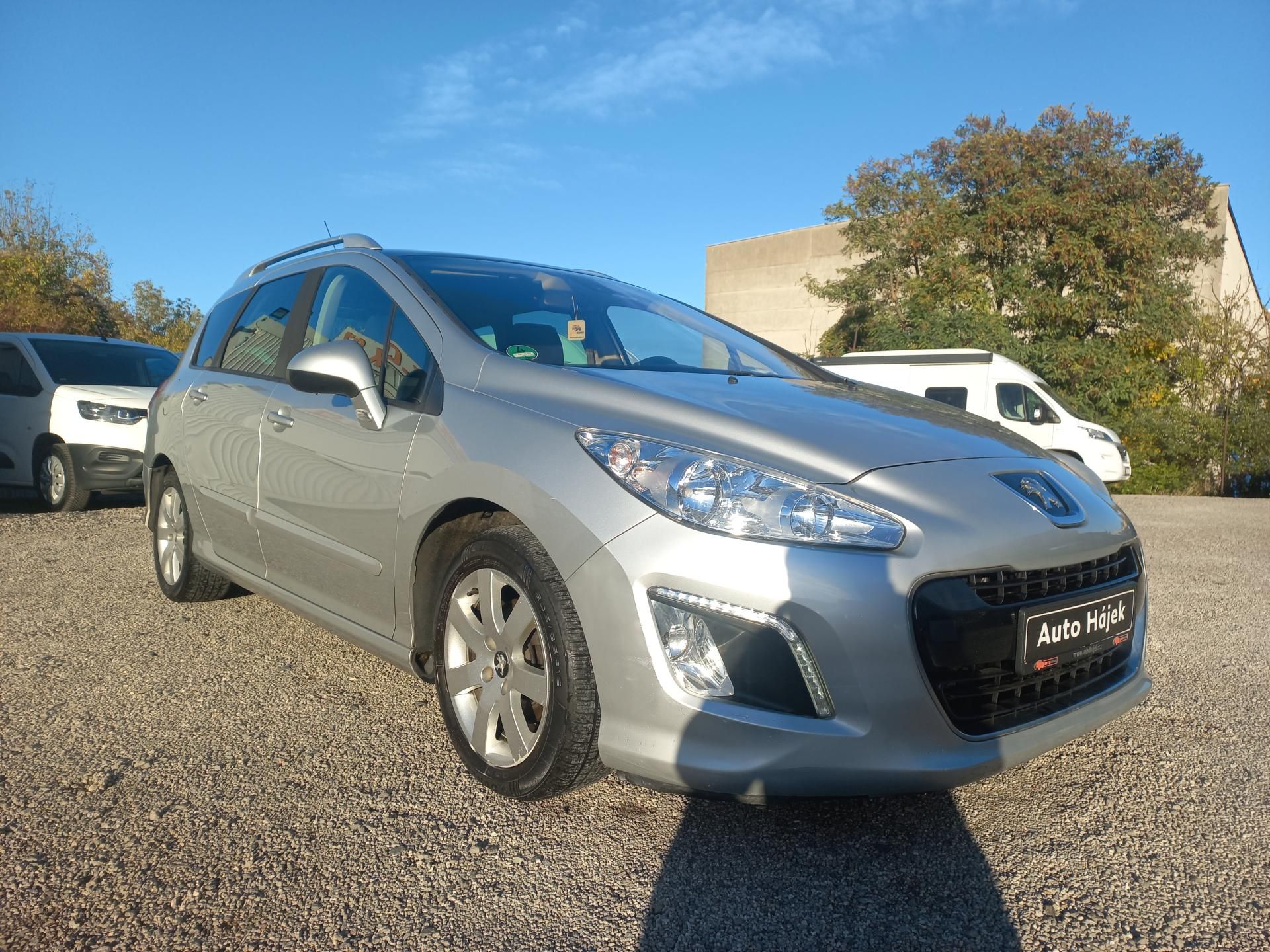 Peugeot 308, SW 1.6eHDi 82kW Panorama - fotka 2