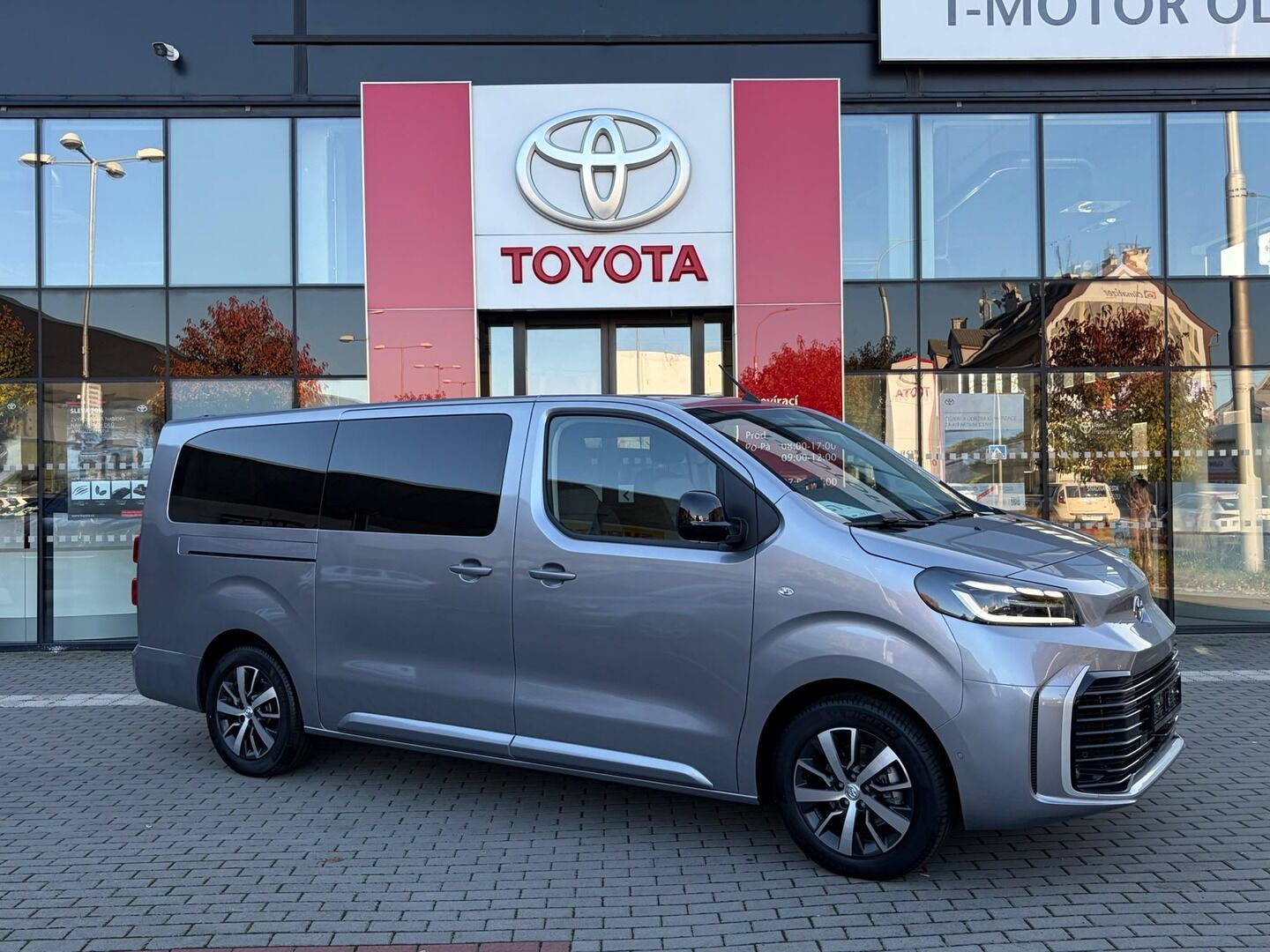 Toyota Proace, 2.0L Diesel  Family - fotka 4