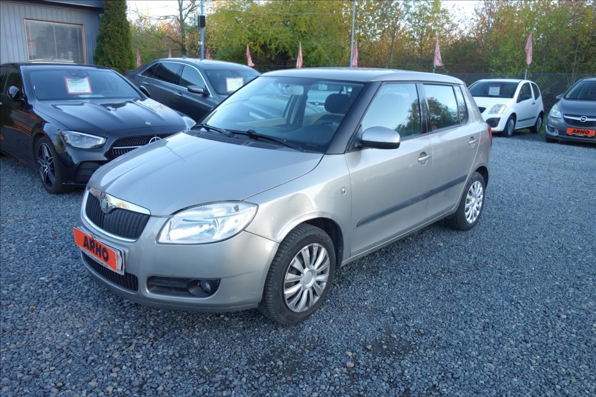 Škoda Fabia, 1,2 i, ČR, 1 MAJ., 68TIS.KM. - fotka 2