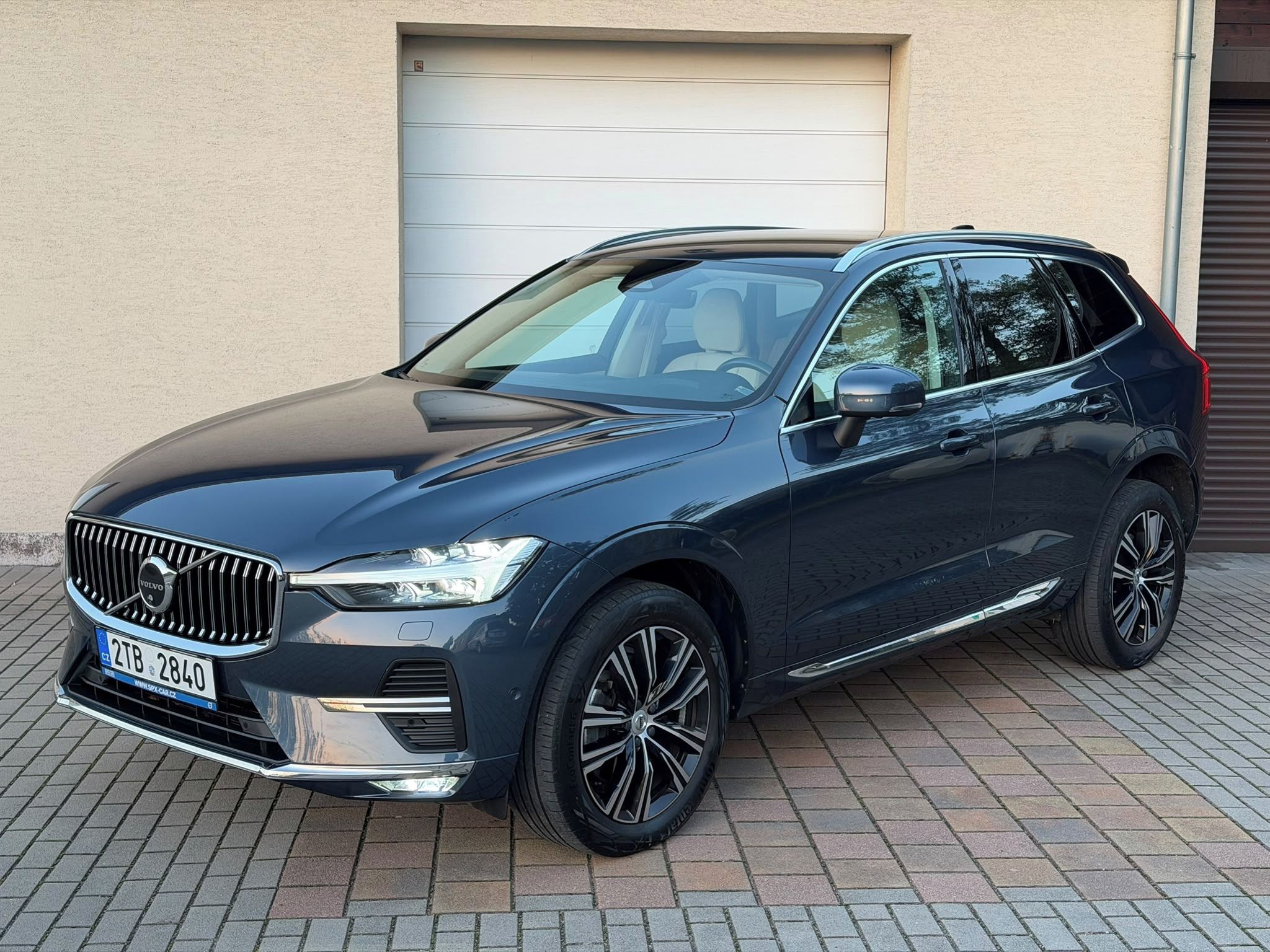 Volvo XC60, B5 AWD Inscription, 1. maj.