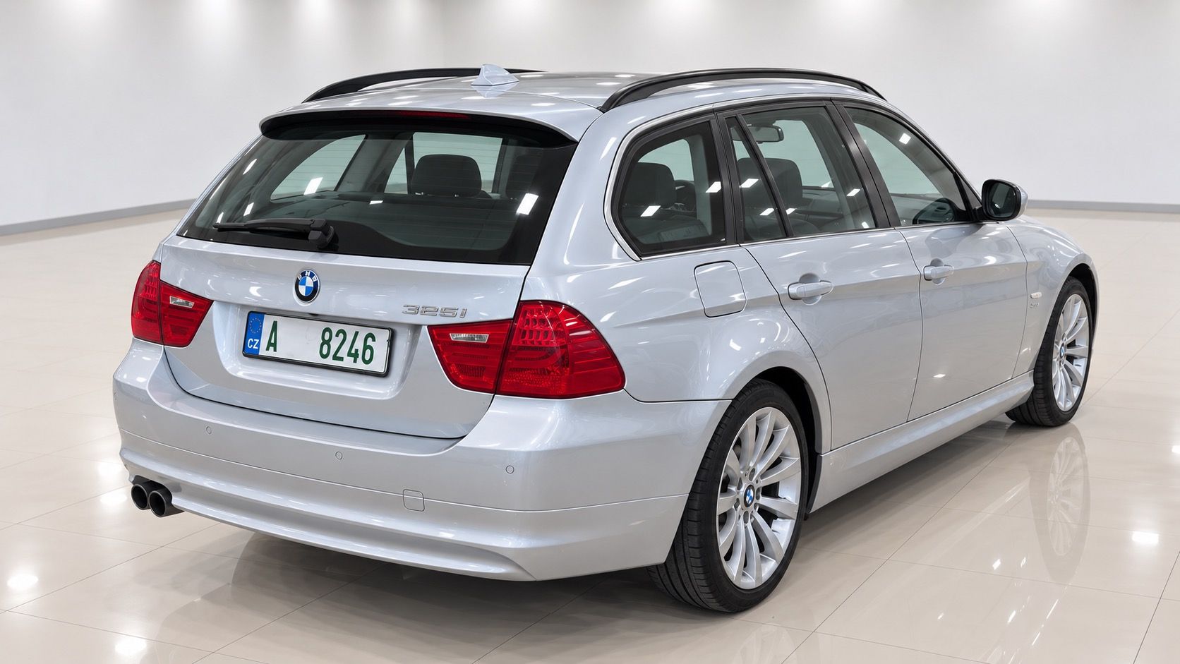 BMW Řada 3, 3.0i| xDrive| Servis| Panorama - fotka 3