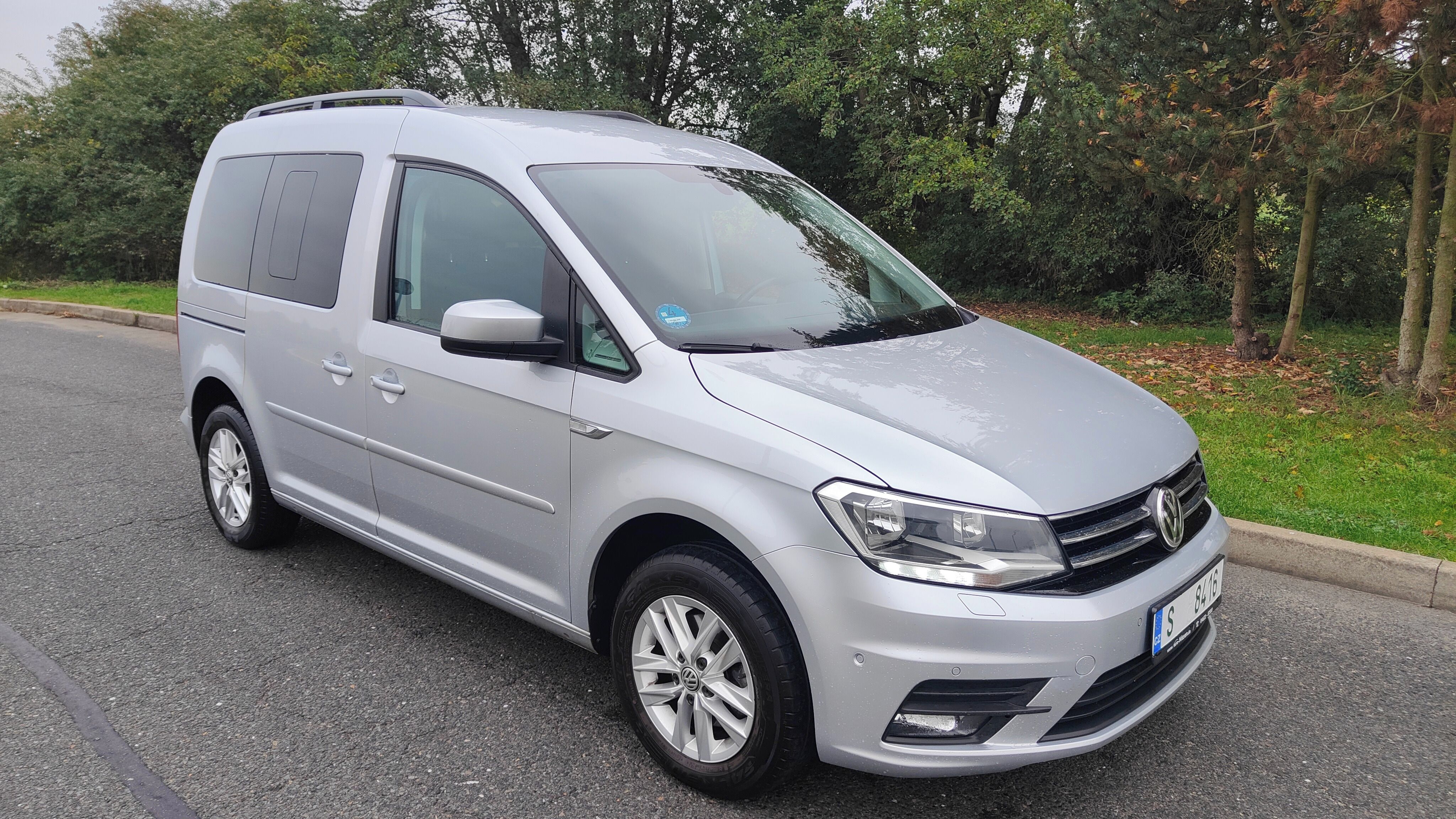 Volkswagen Caddy, 2.0TDi DSG, 5 míst, servis, su - fotka 2