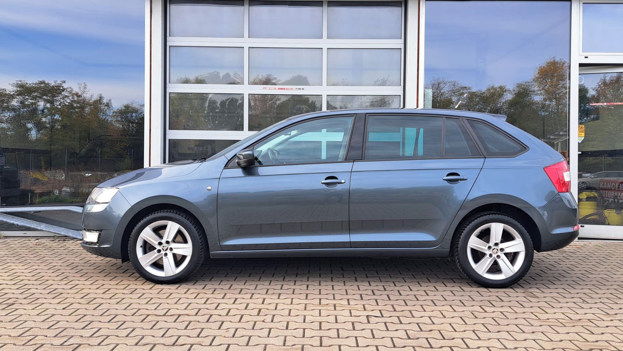 Škoda Rapid, 1.2 TSI 77 Kw - fotka 3