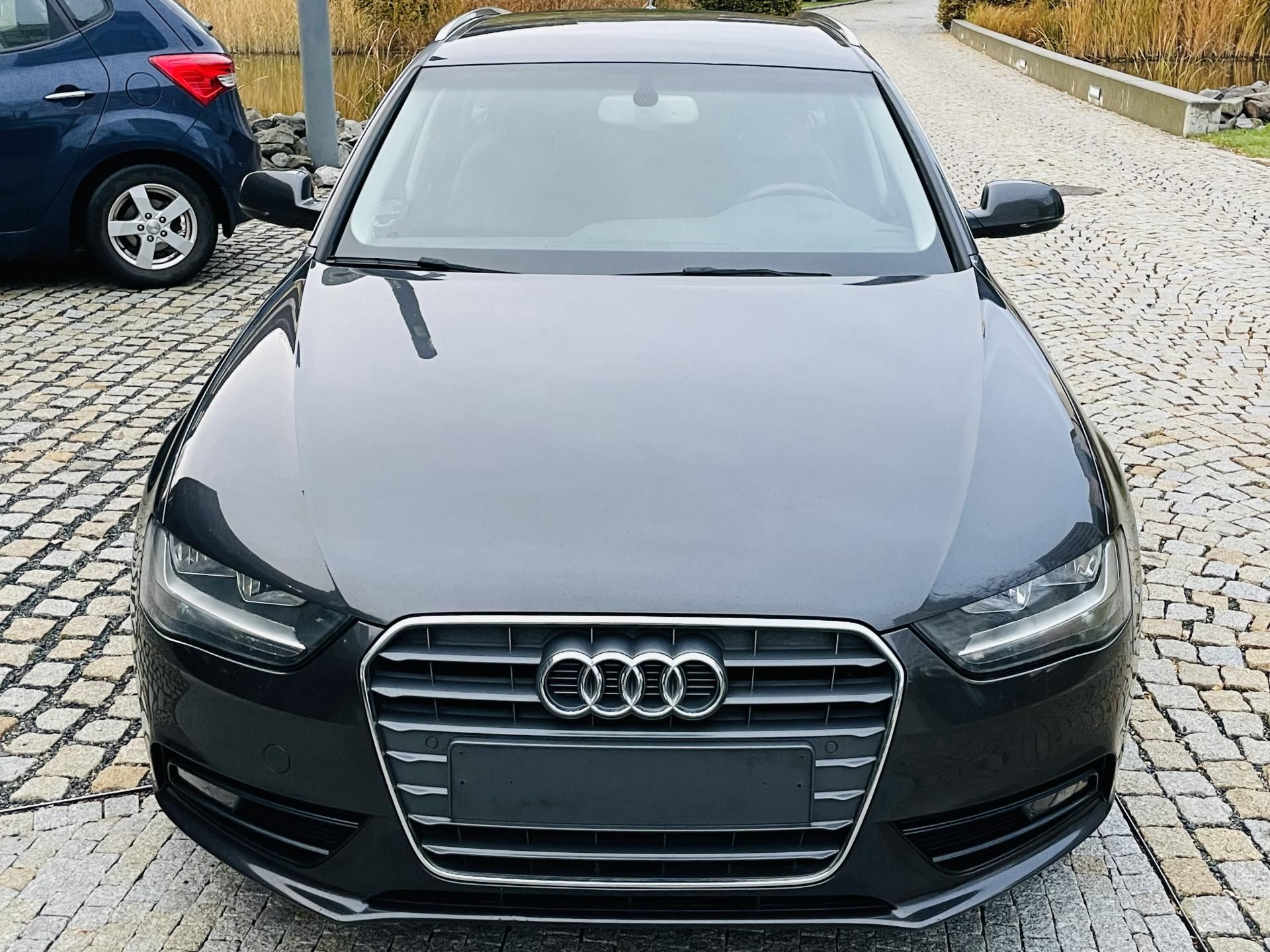 Audi A4, 2.0TDI MANUÁL SENZORY NAVI - fotka 6