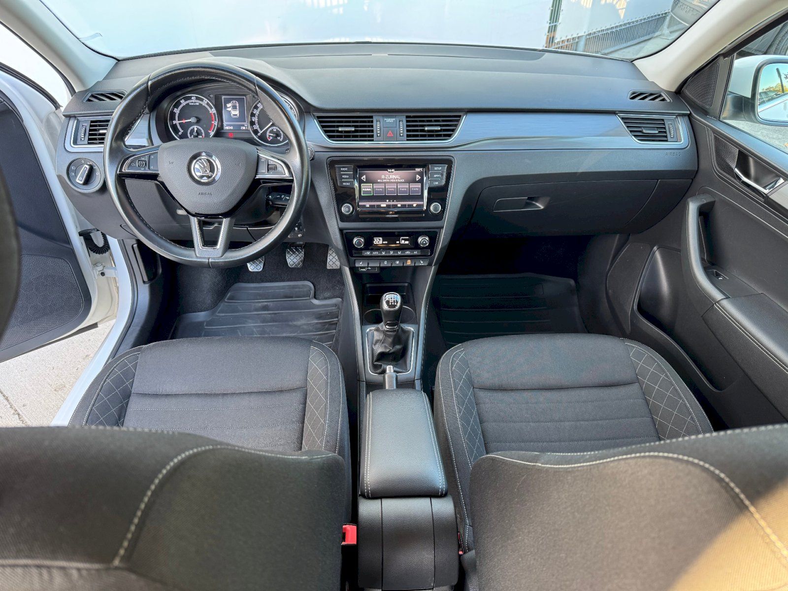 Škoda Rapid, 1.0 TSI 81 kW Style - fotka 5