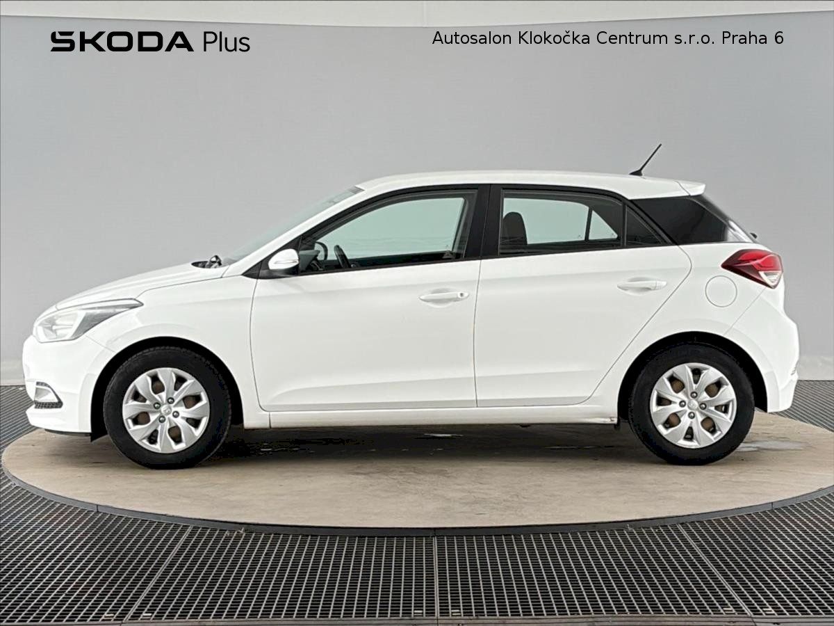 Hyundai i20, 1,2i55 kW - fotka 3