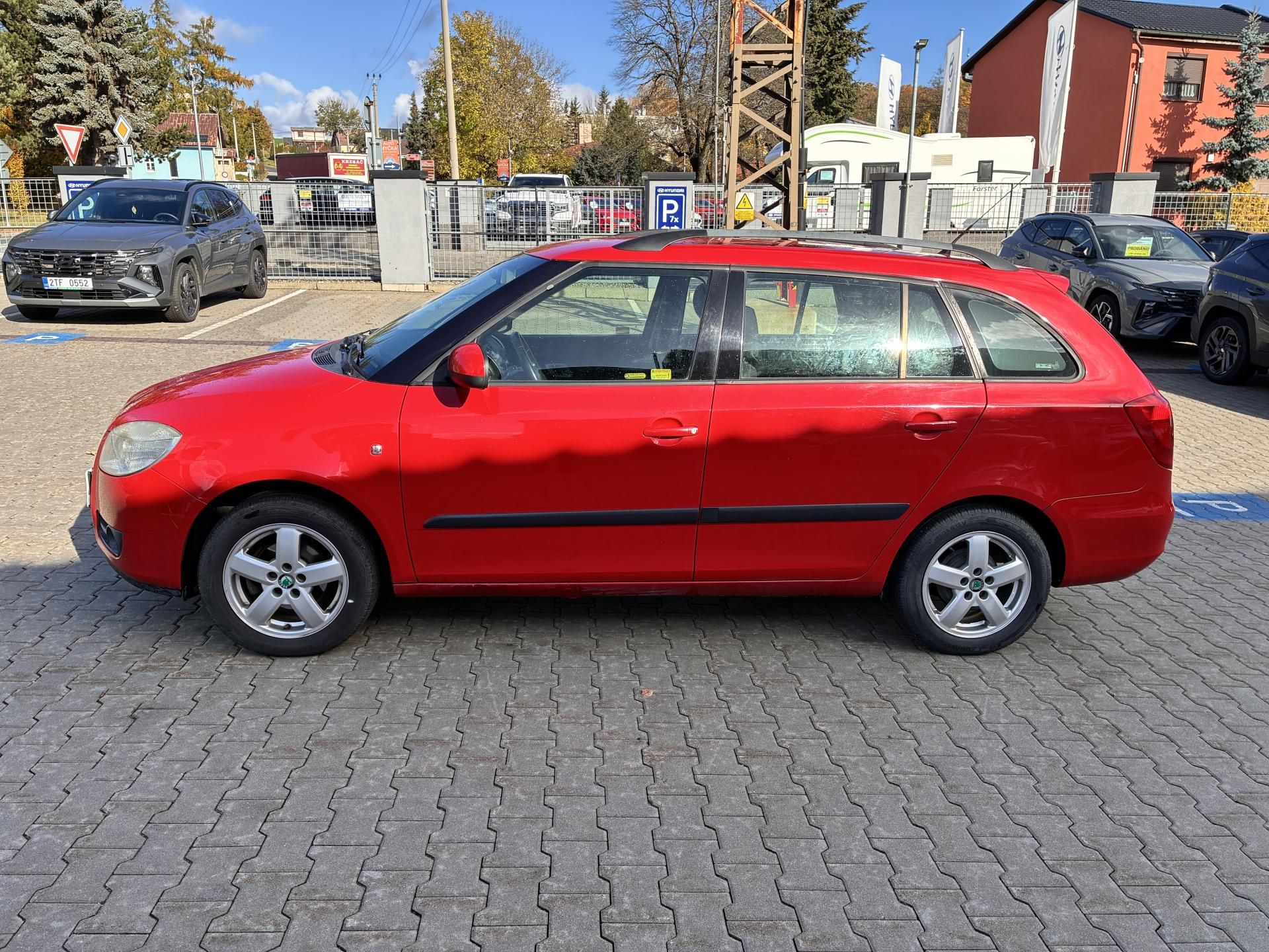 Škoda Fabia, II Kombi 1.416V 63kW ELEGANCE - fotka 4