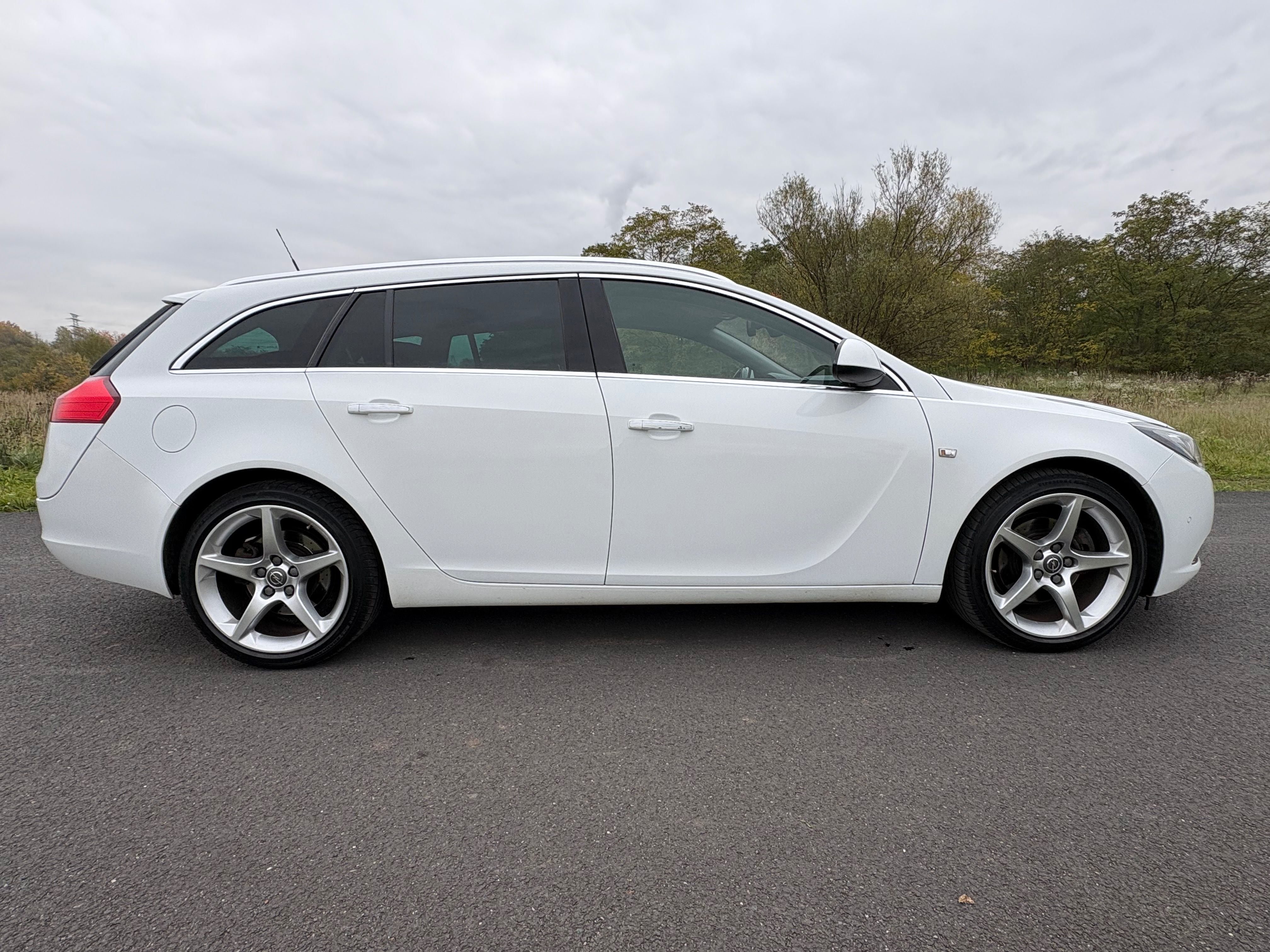 Opel Insignia, ST 2.0CDTI•1.MAJITEL•NOVÁ STK - fotka 6