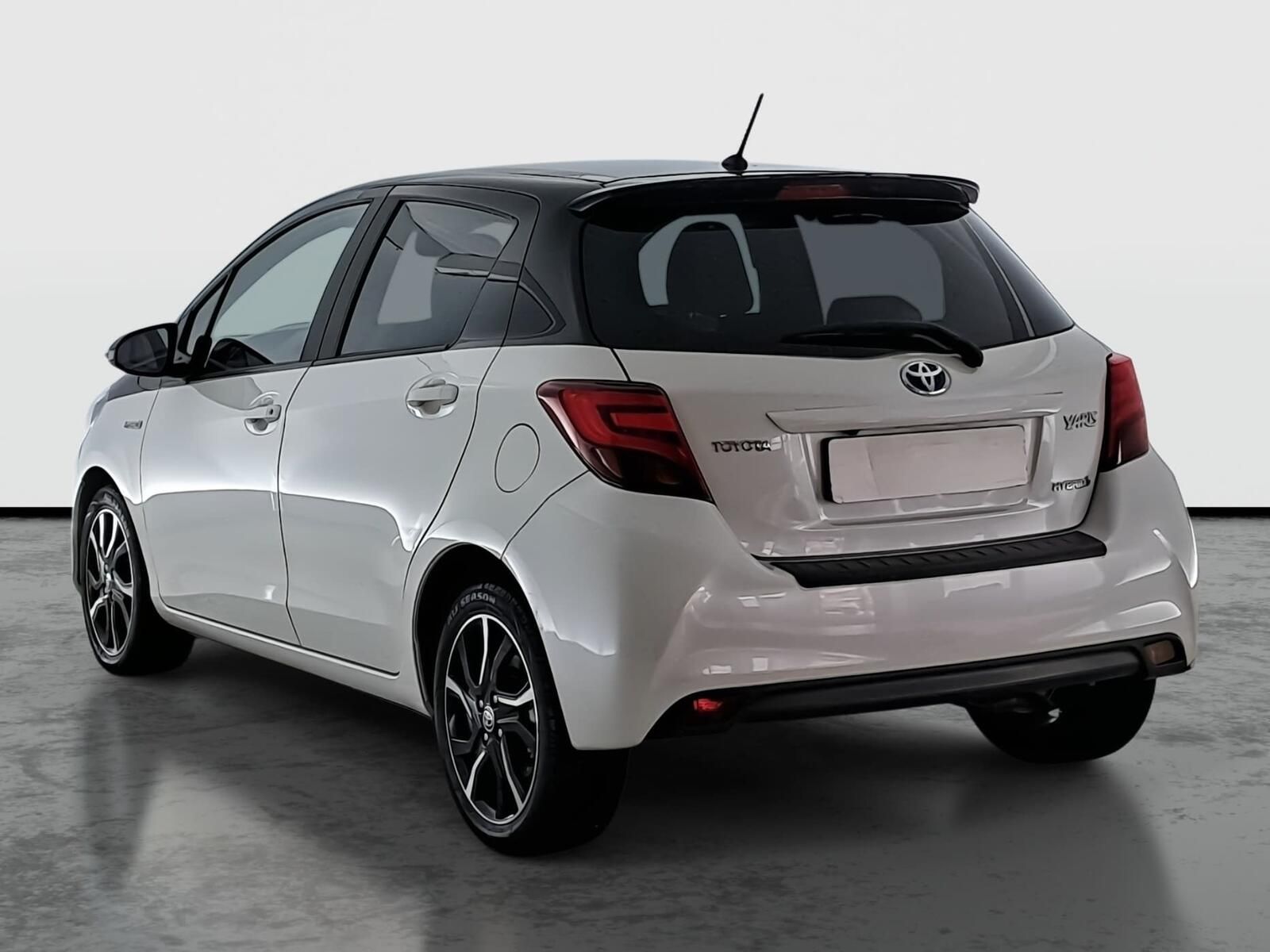 Toyota Yaris, 1.5 Hybrid, Automat, ČR,1.maj - fotka 4