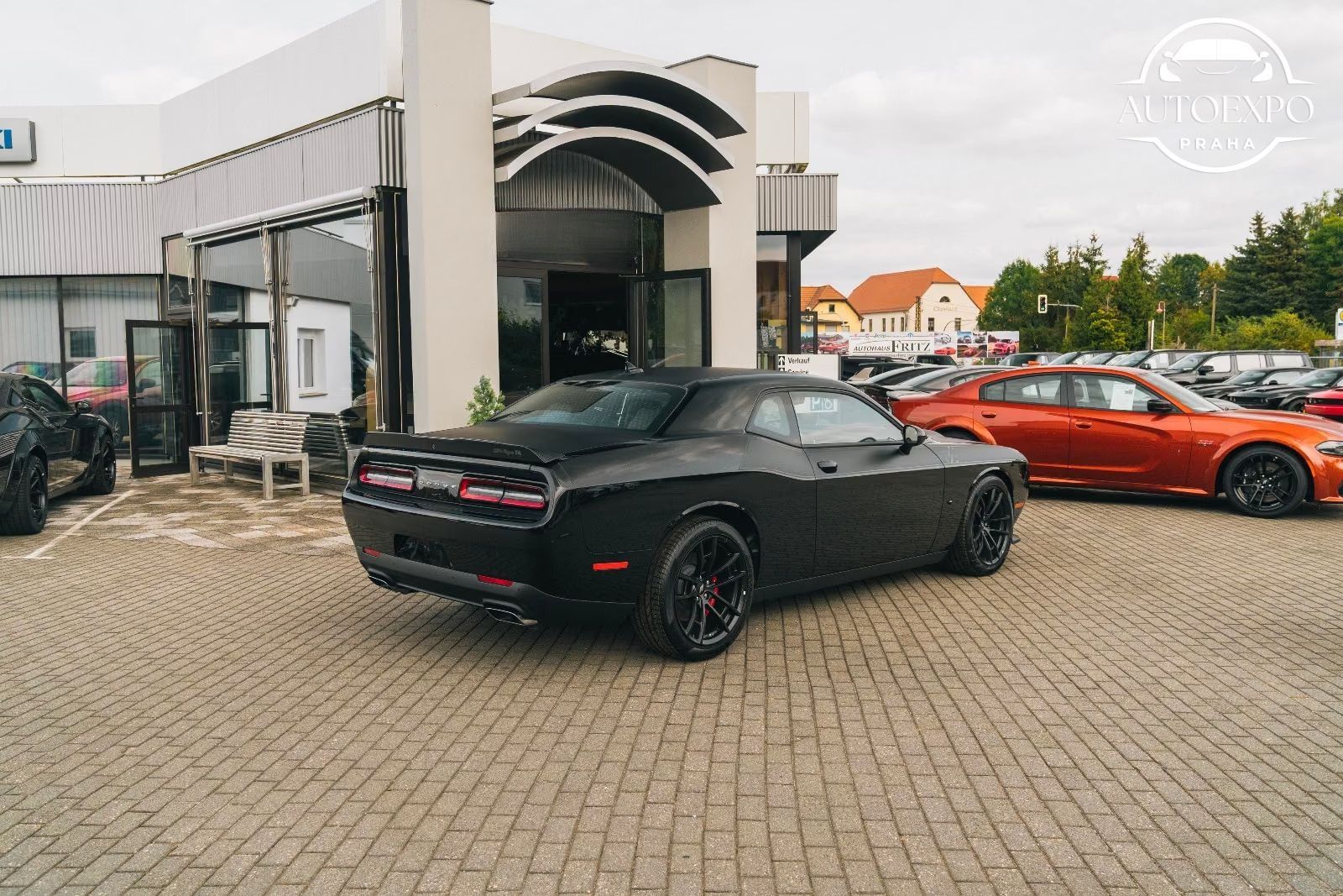 Dodge Challenger, 5,7l V8 Hemi* - fotka 6
