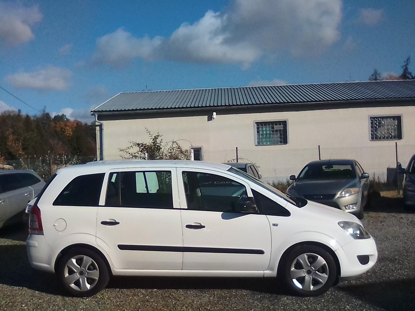 Opel Zafira, 1.6i 16V, 7míst, 2.majitel - fotka 3