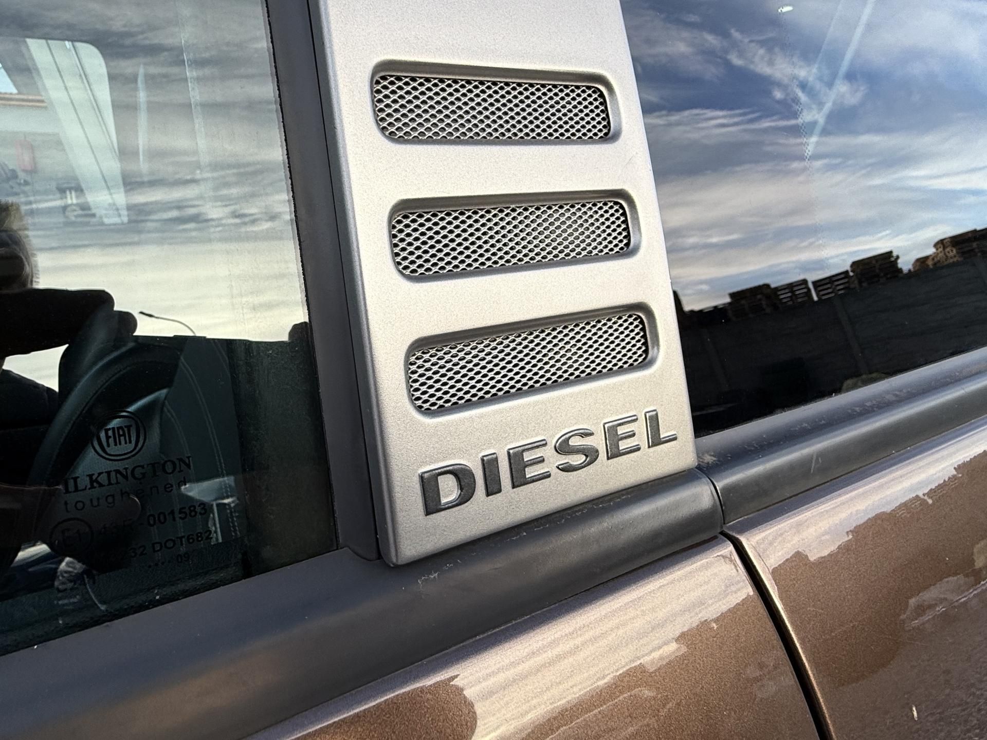 Fiat 500, 1,4i 74kW DIESEL Edition - fotka 3