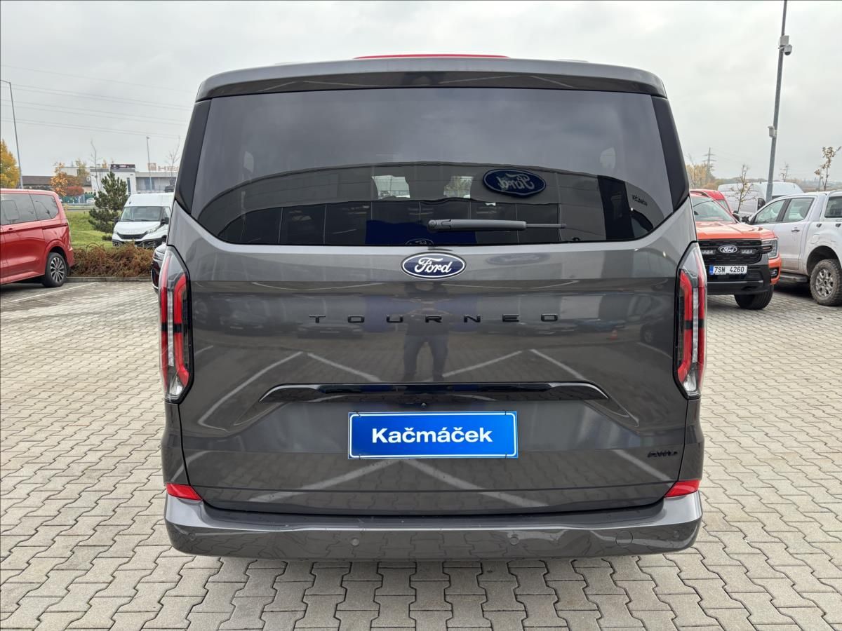 Ford Tourneo Custom, 2,0 125kW Titanium X AWD L1 - fotka 4
