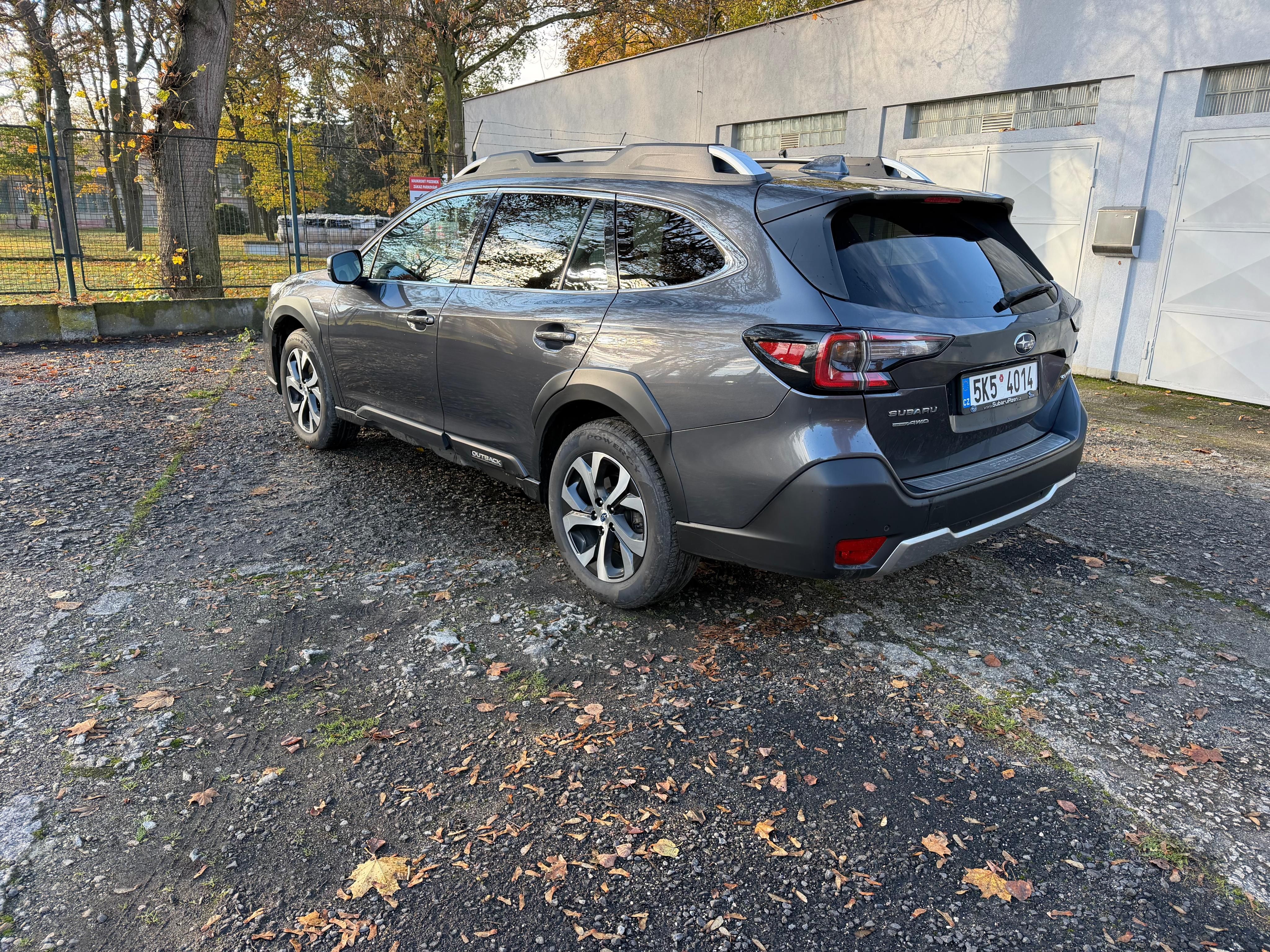 Subaru Outback, Touring 2,5 - fotka 3