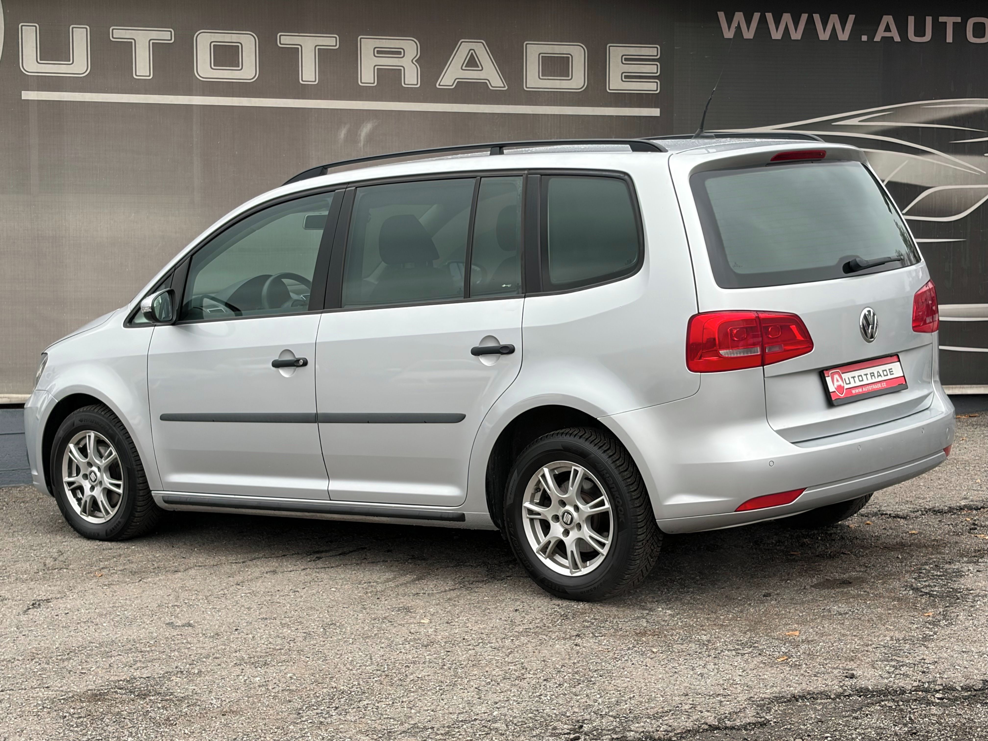 Volkswagen Touran, 1.6TDi 77kW, KLIMA, ALU - fotka 3