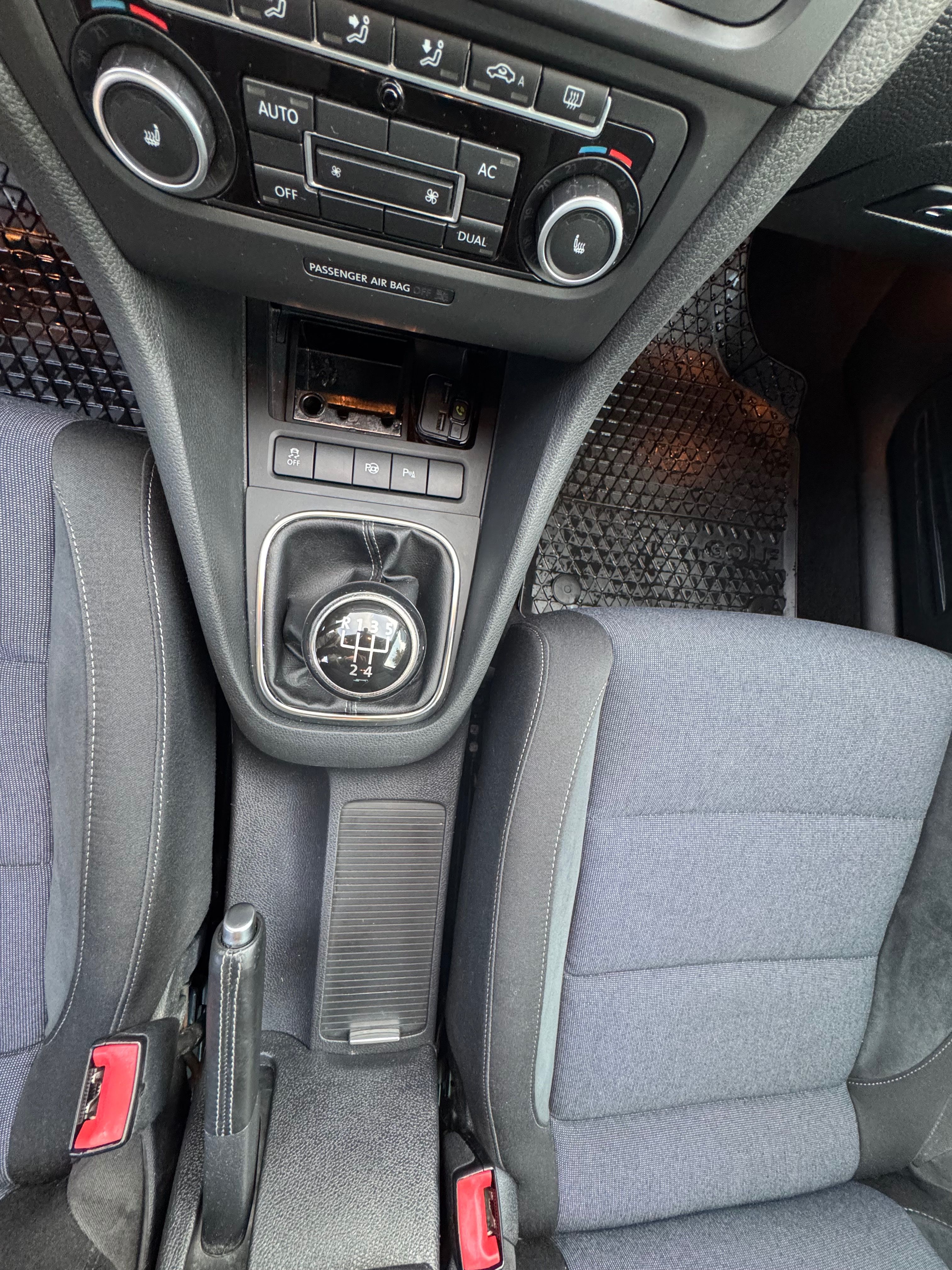 Volkswagen Golf, Volkswagen Golf VI 1.2 TSI - fotka 3