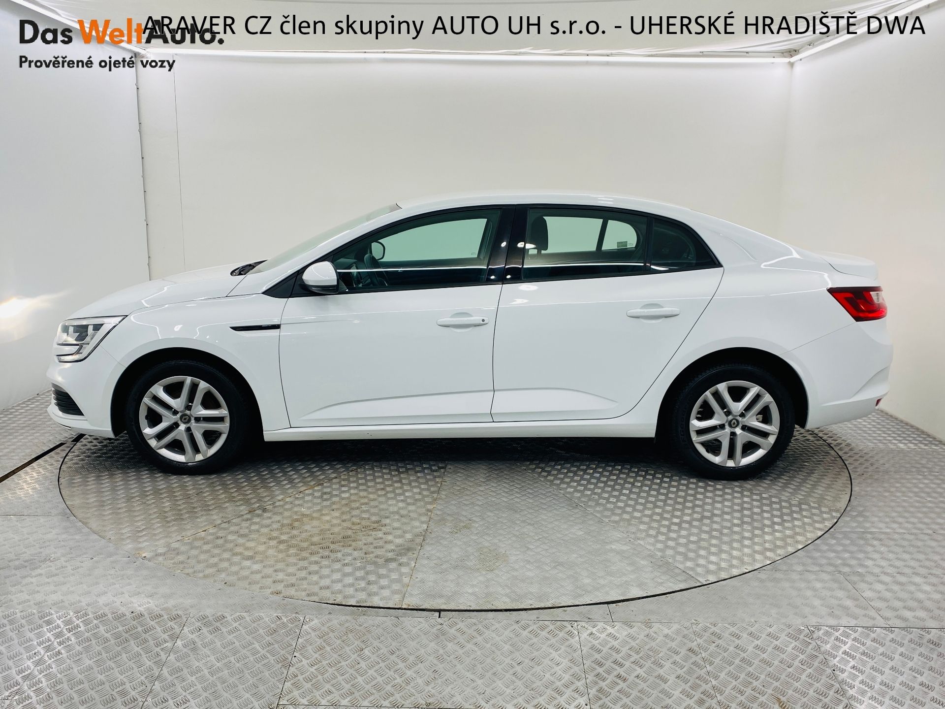 Renault Mégane, 1.3 TCe 85 kW 1. maj. ČR - fotka 3