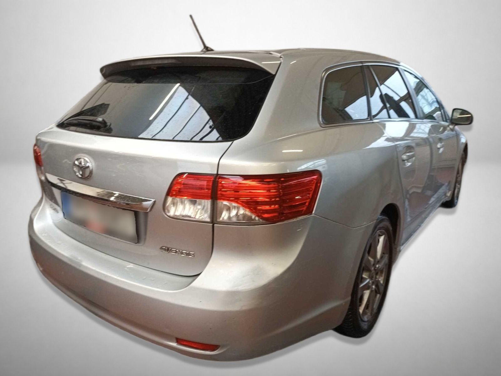 Toyota Avensis, 2.2 D-4D, Navi - fotka 2