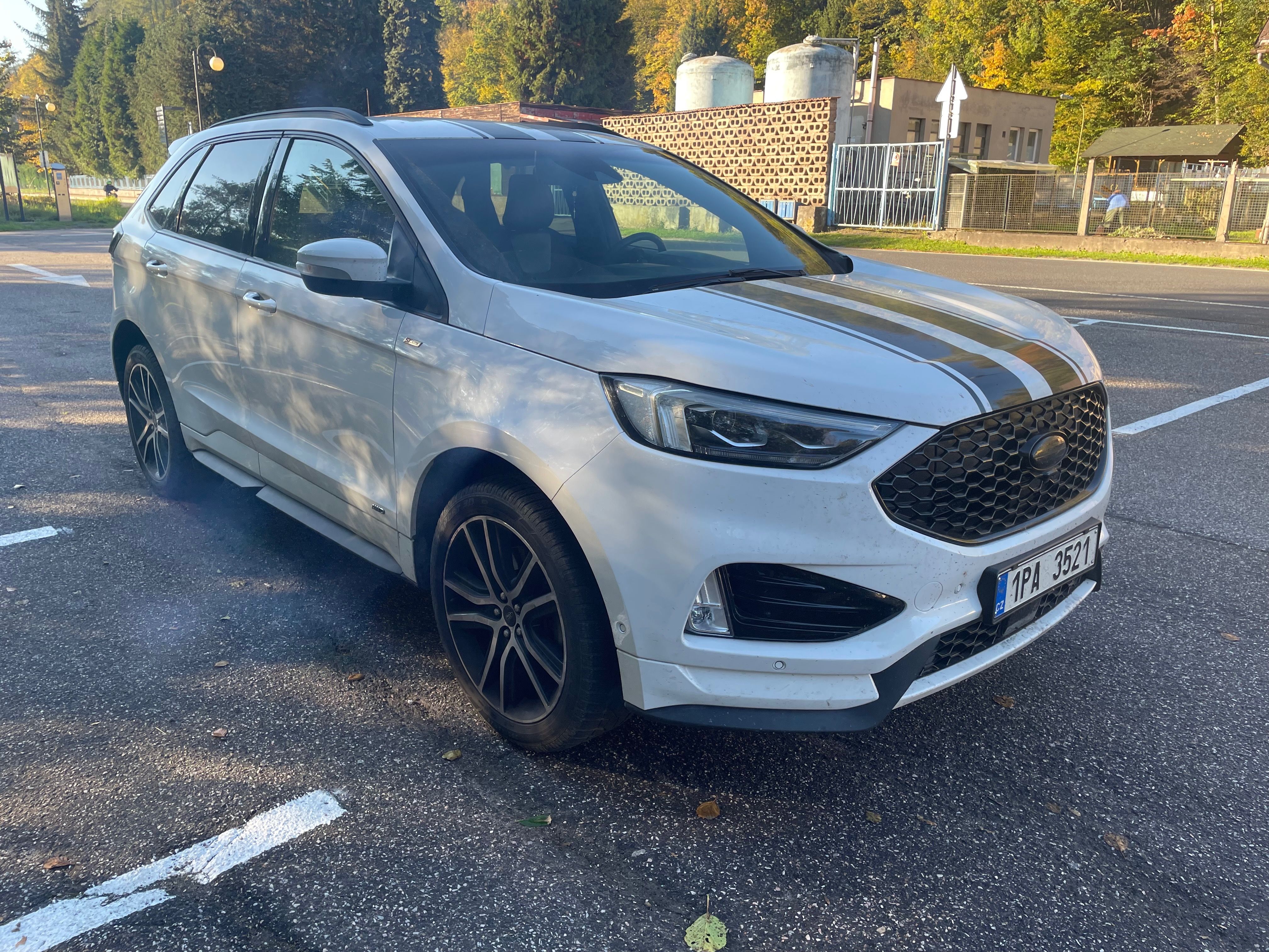 Ford Edge, Prodám Ford Edge 2.0 175Kw - fotka 5