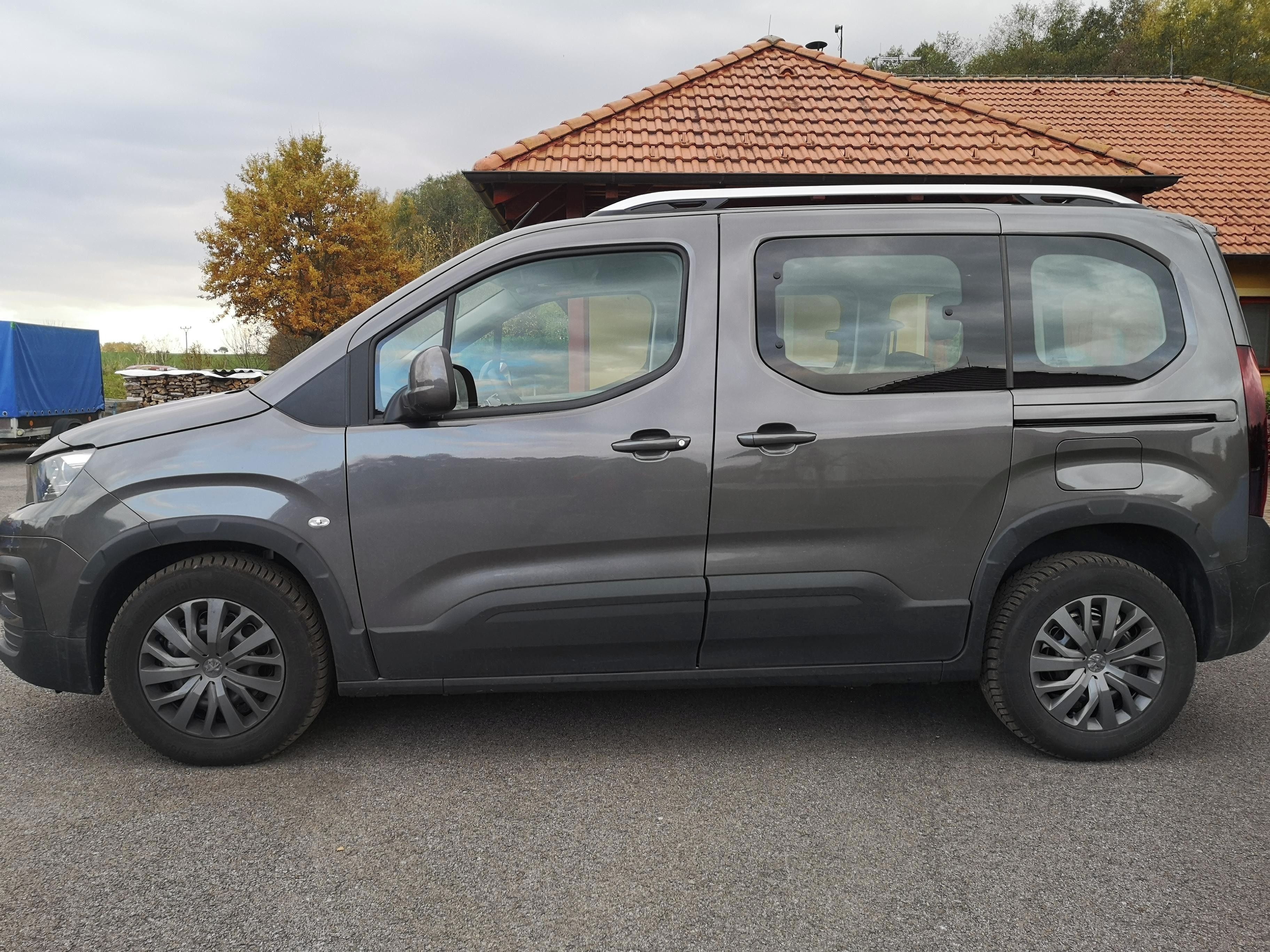 Peugeot Rifter, ALLURE 1,2 PureTech 130 EAT8 - fotka 3