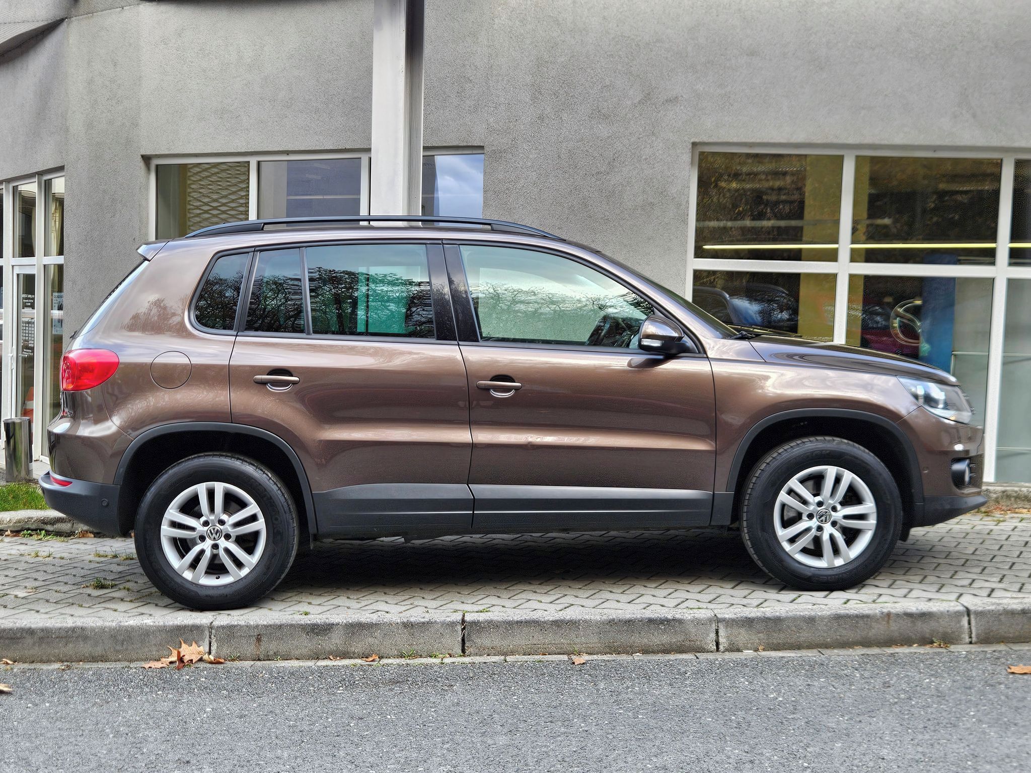 Volkswagen Tiguan, 1,4 TSi, ČR, 1.maj, serv.kn. - fotka 6
