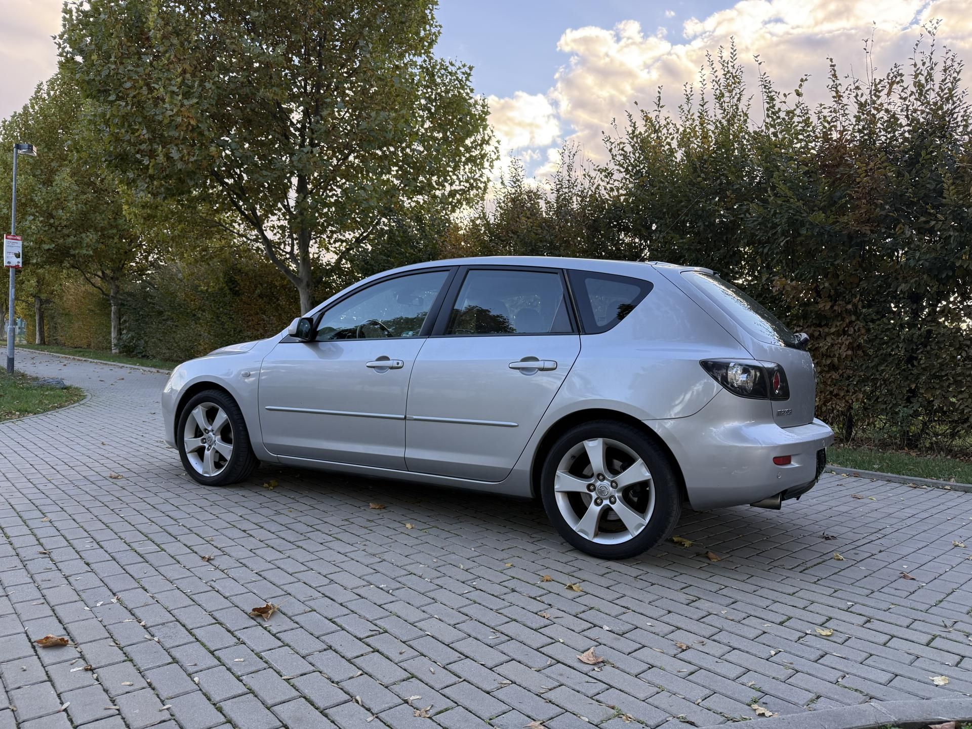 Mazda 3, 2.0 Sport - fotka 6