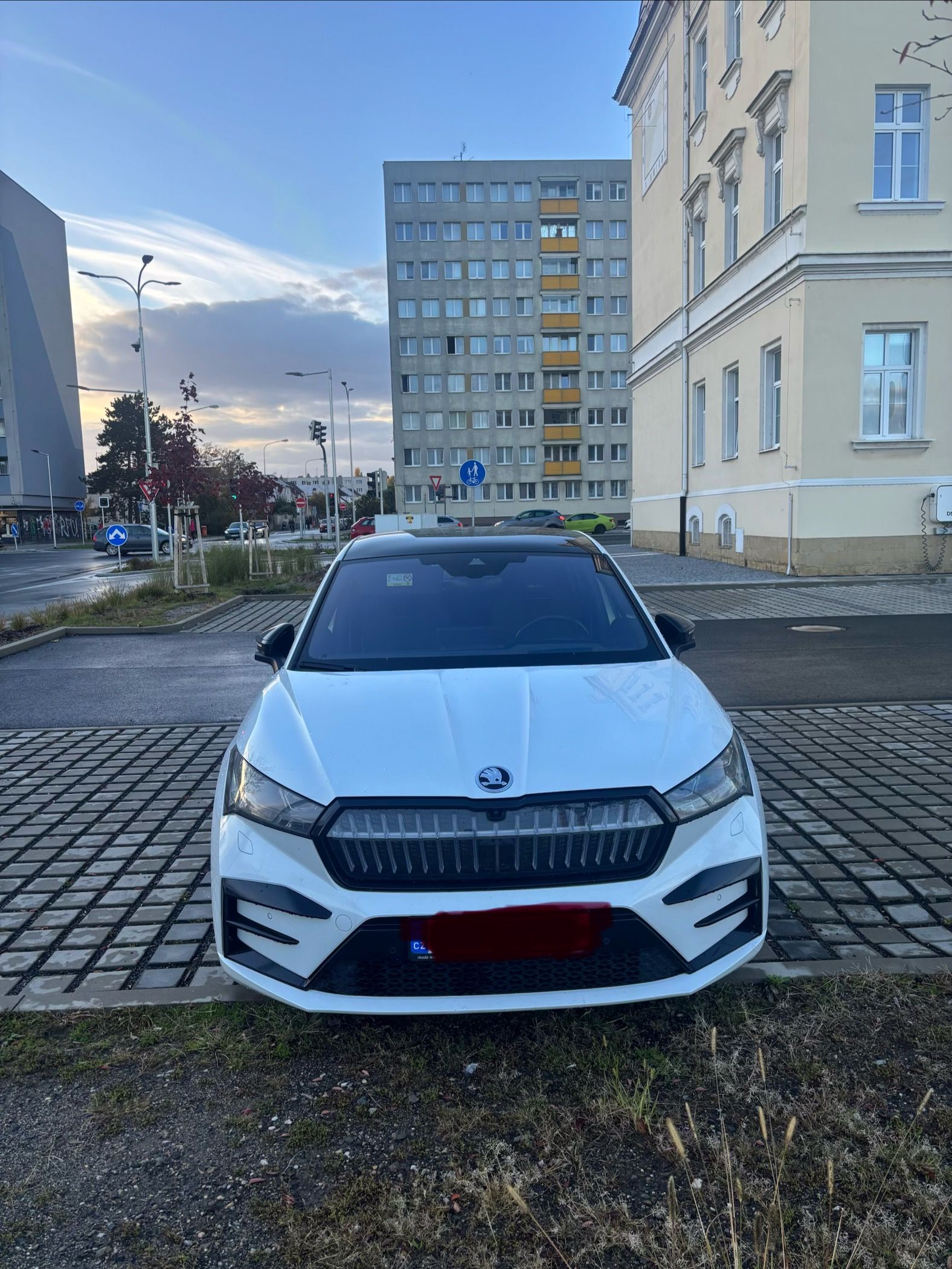 Škoda Enyaq, RS 250 kW 4x4, Maxx paket - fotka 3