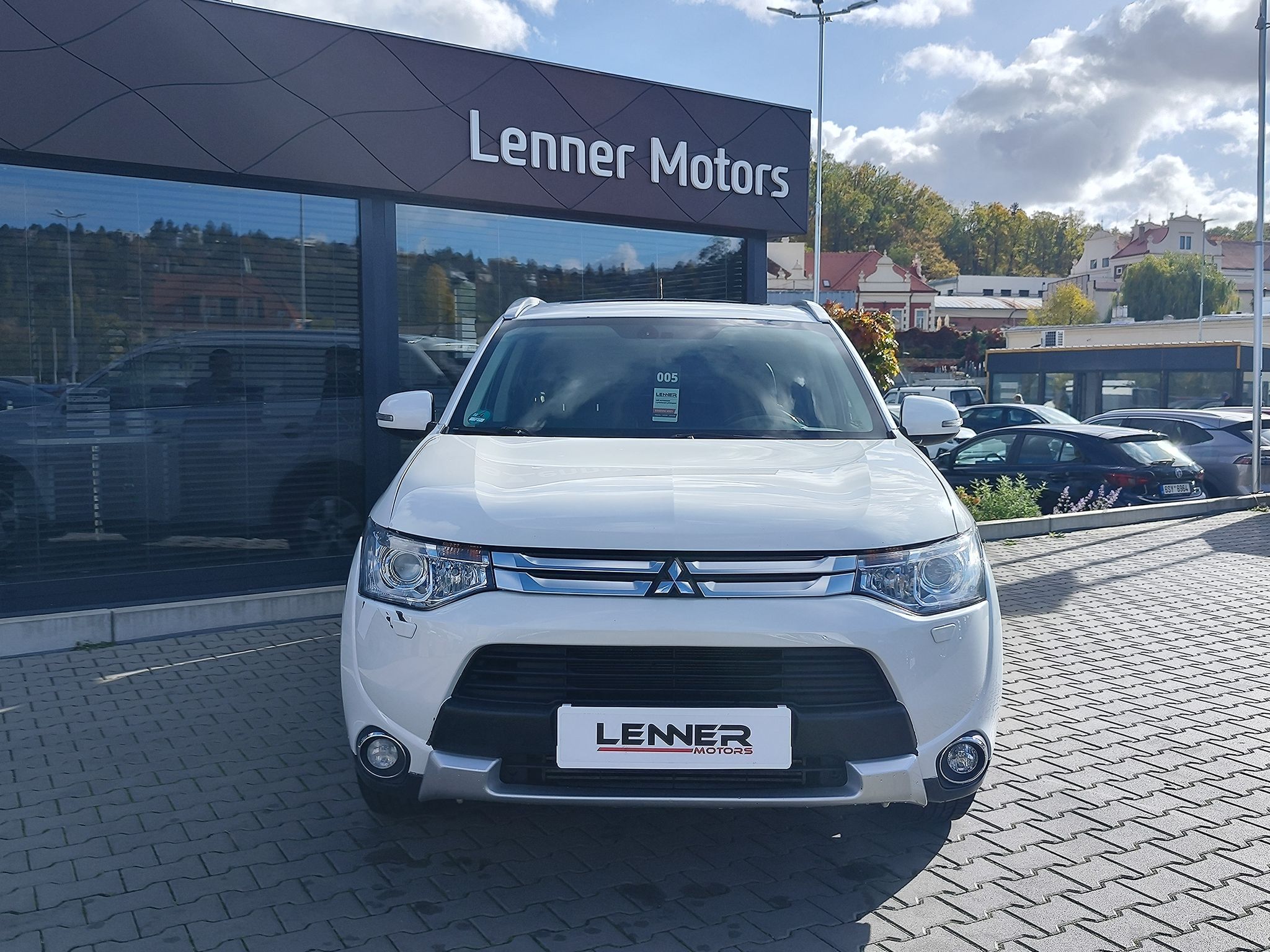 Mitsubishi Outlander, 2.2 DI-D/110kW 4x4,7 Míst - fotka 2