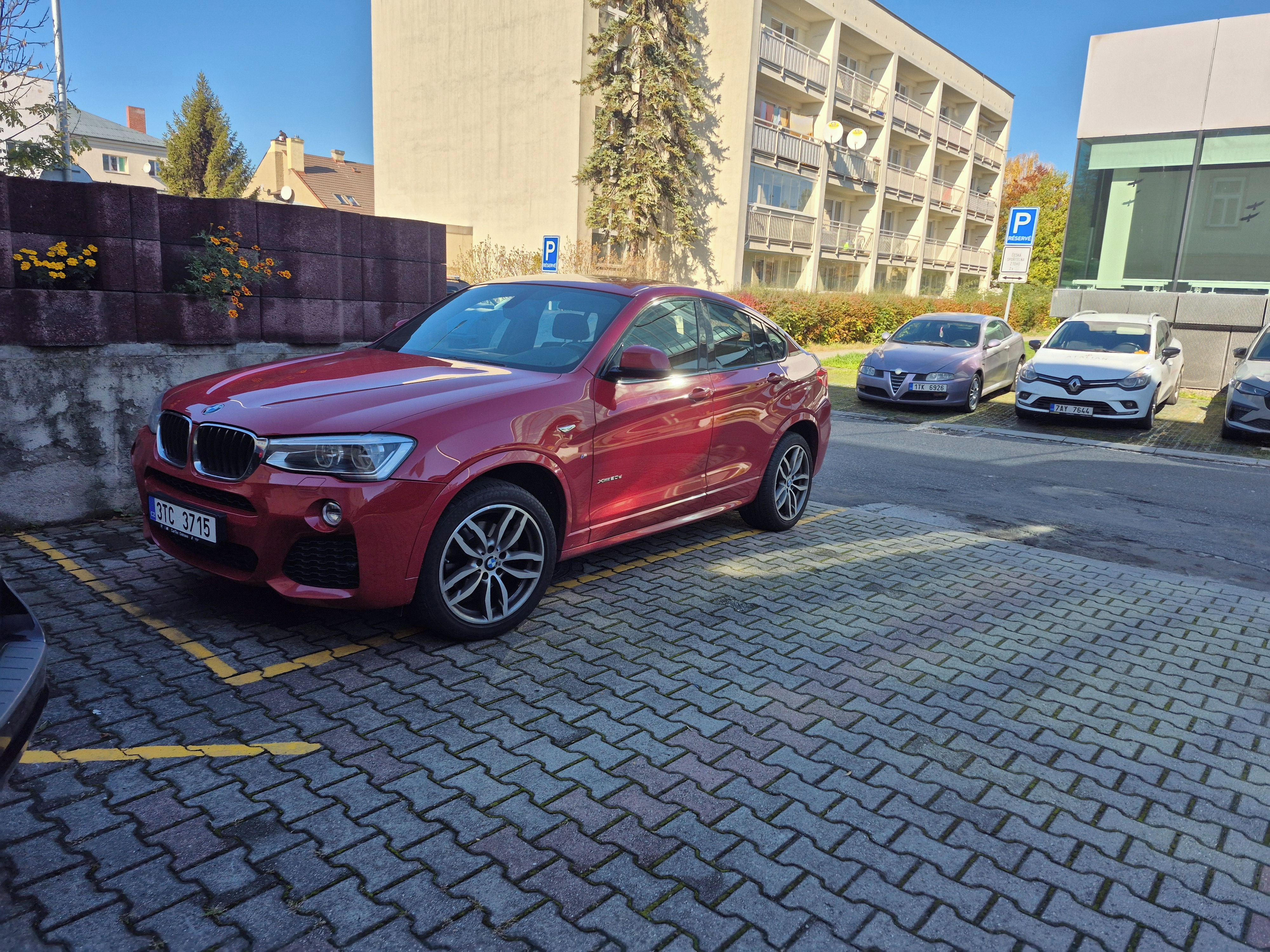 BMW X4, 2.0D - fotka 3