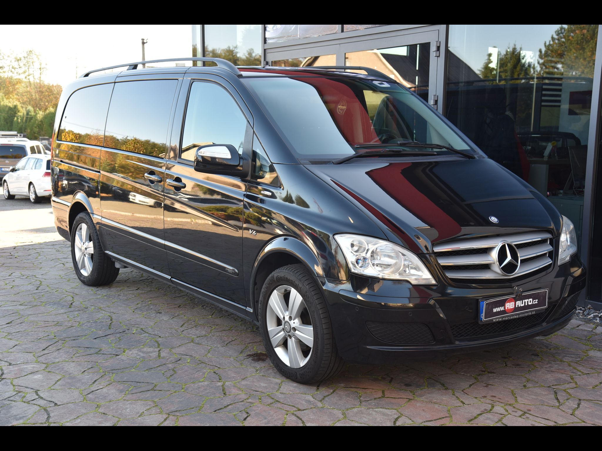 Mercedes-Benz Viano, 3.0 CDi V6 165 kw 8-míst - fotka 2