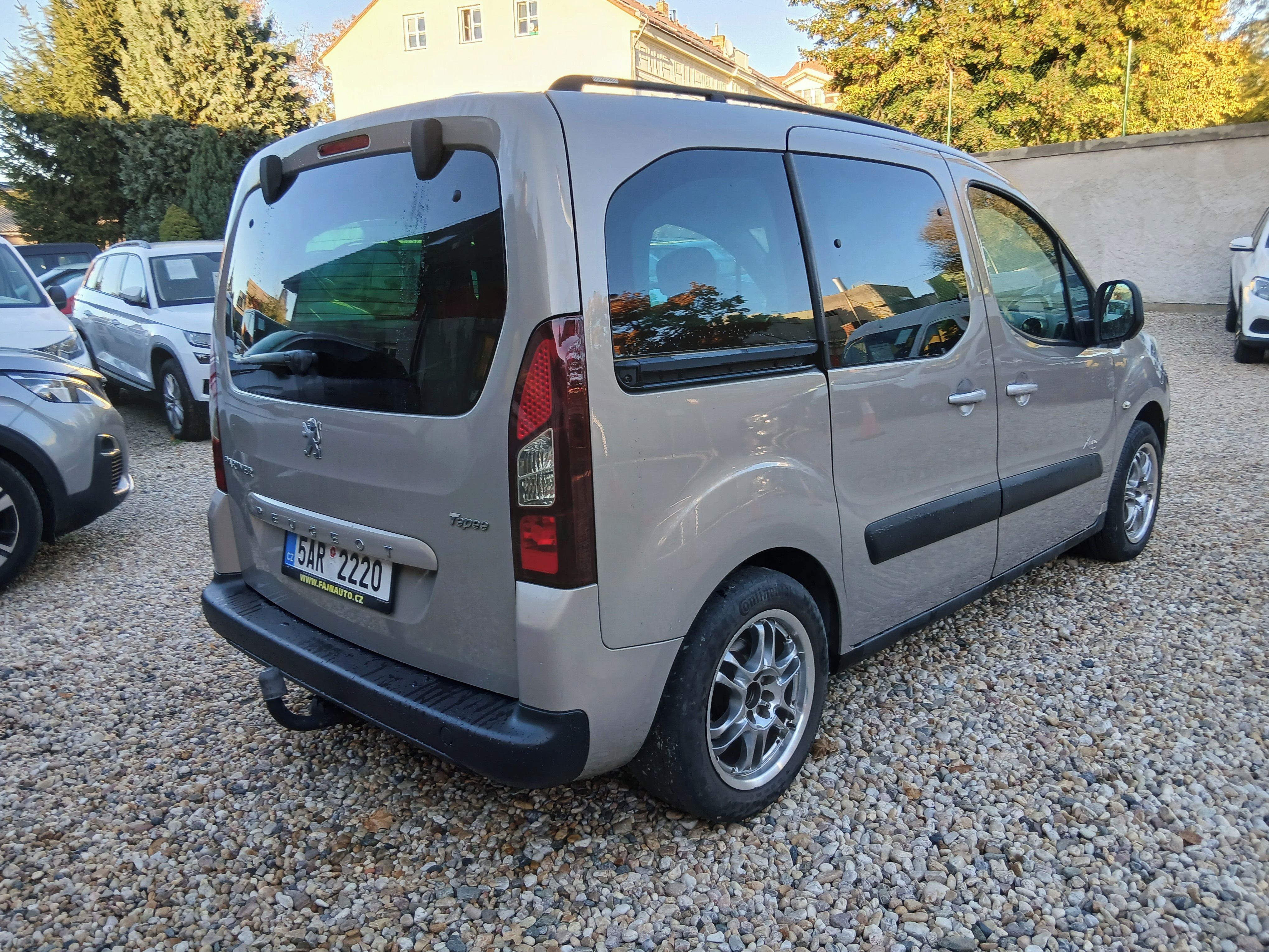 Peugeot Partner, 1.6HDi 66KW Tepee +Zim.kola - fotka 5