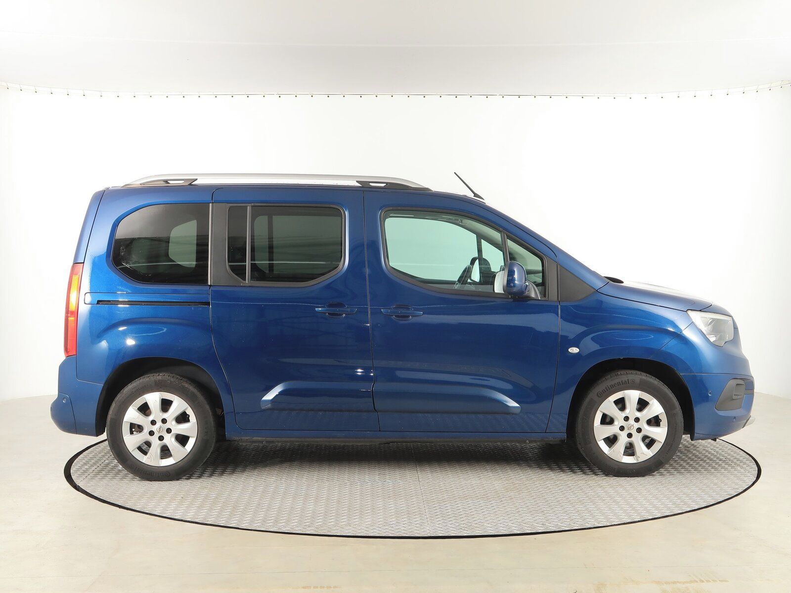 Opel Combo, 1.2 Turbo, 5Míst, ČR - fotka 6