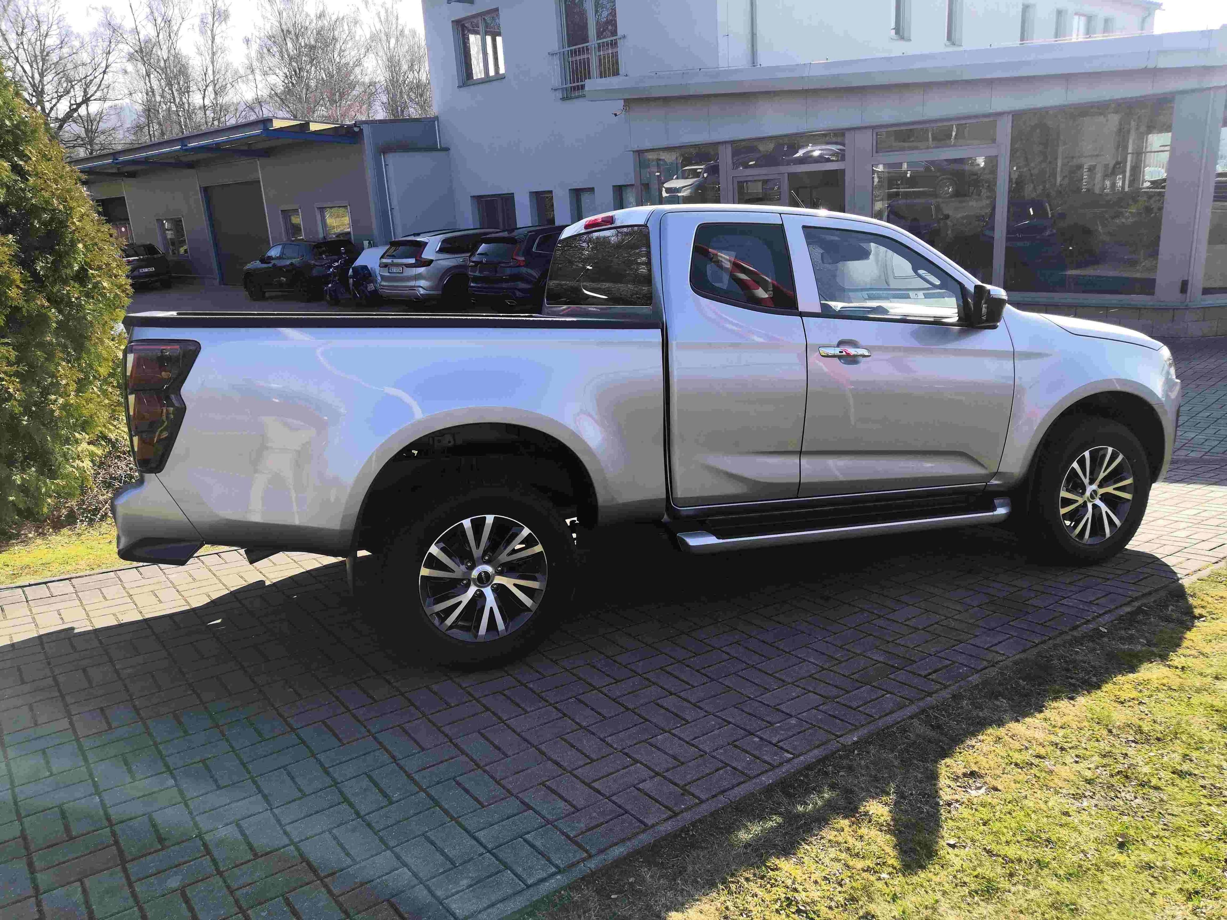 Isuzu D-Max, 1.9 Ddi Space Cab LSE 6AT - fotka 4