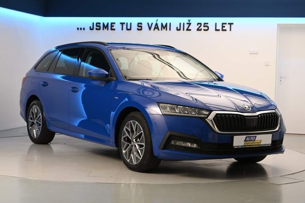 Škoda Octavia, 2.0 4x4 DSG LED TOUR Virtual T - fotka 4