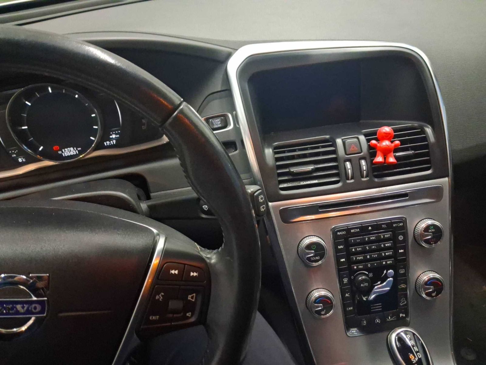 Volvo XC60, D5, 4X4, Automat, Serv.kniha - fotka 3