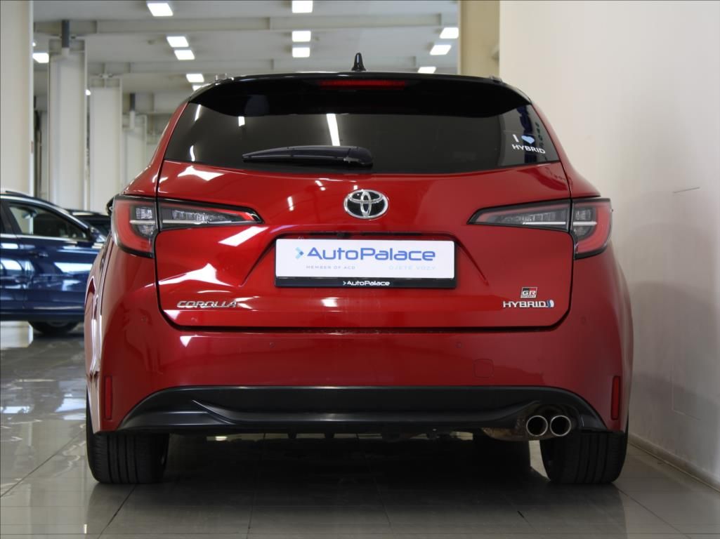 Toyota Corolla, 2,0 HEV 135kW GR Sport 1.maj.Č - fotka 4