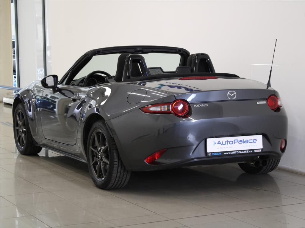 Mazda MX-5, 1,5 G130 1.majitel ČR 66tkm. - fotka 3