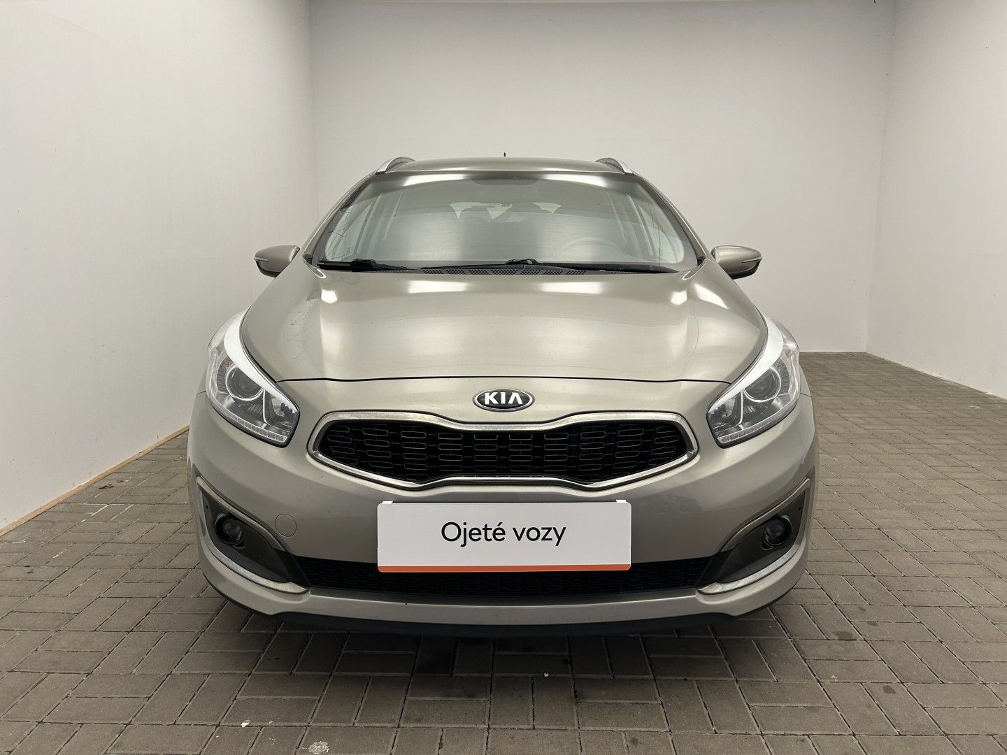 Kia Cee´d, 1.6CRDI 100kW EXCLUSIVE - fotka 4