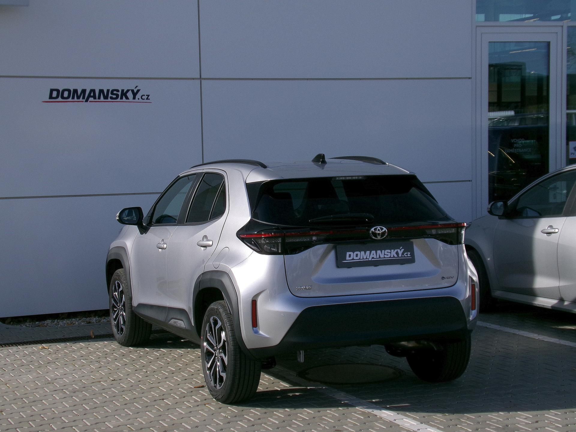 Toyota Yaris Cross, STYLE 1,5 HEV 130k AT - fotka 3