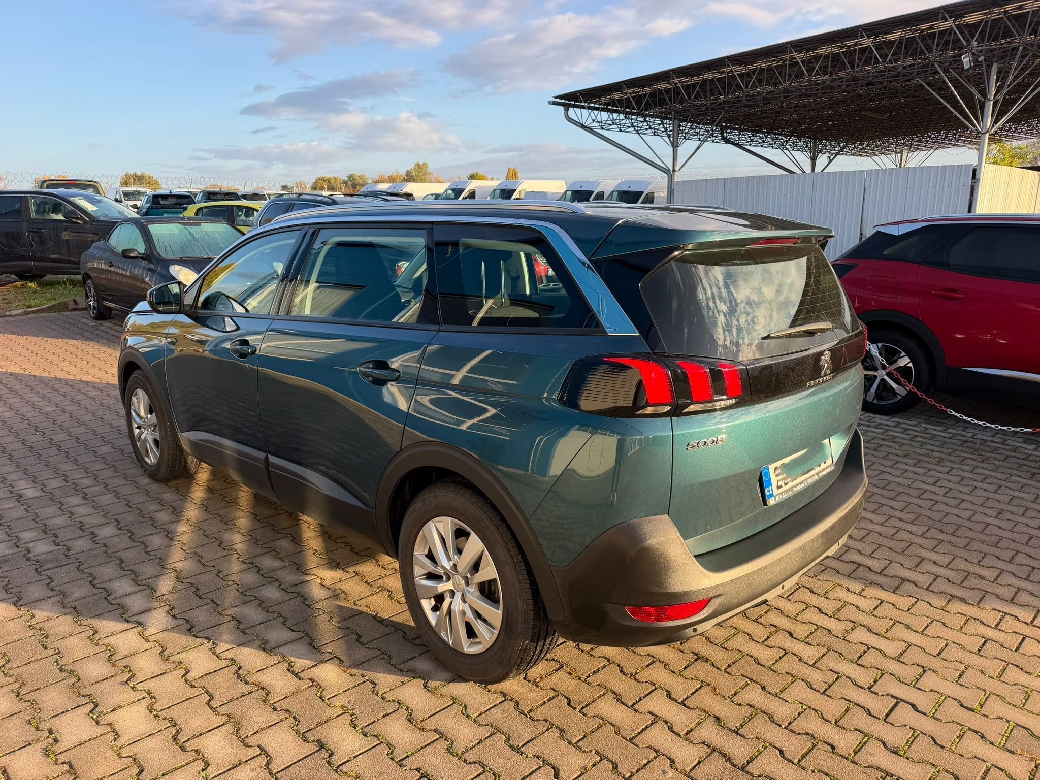 Peugeot 5008, ACTIVE 1.2PT 130 MAN6 7míst - fotka 5