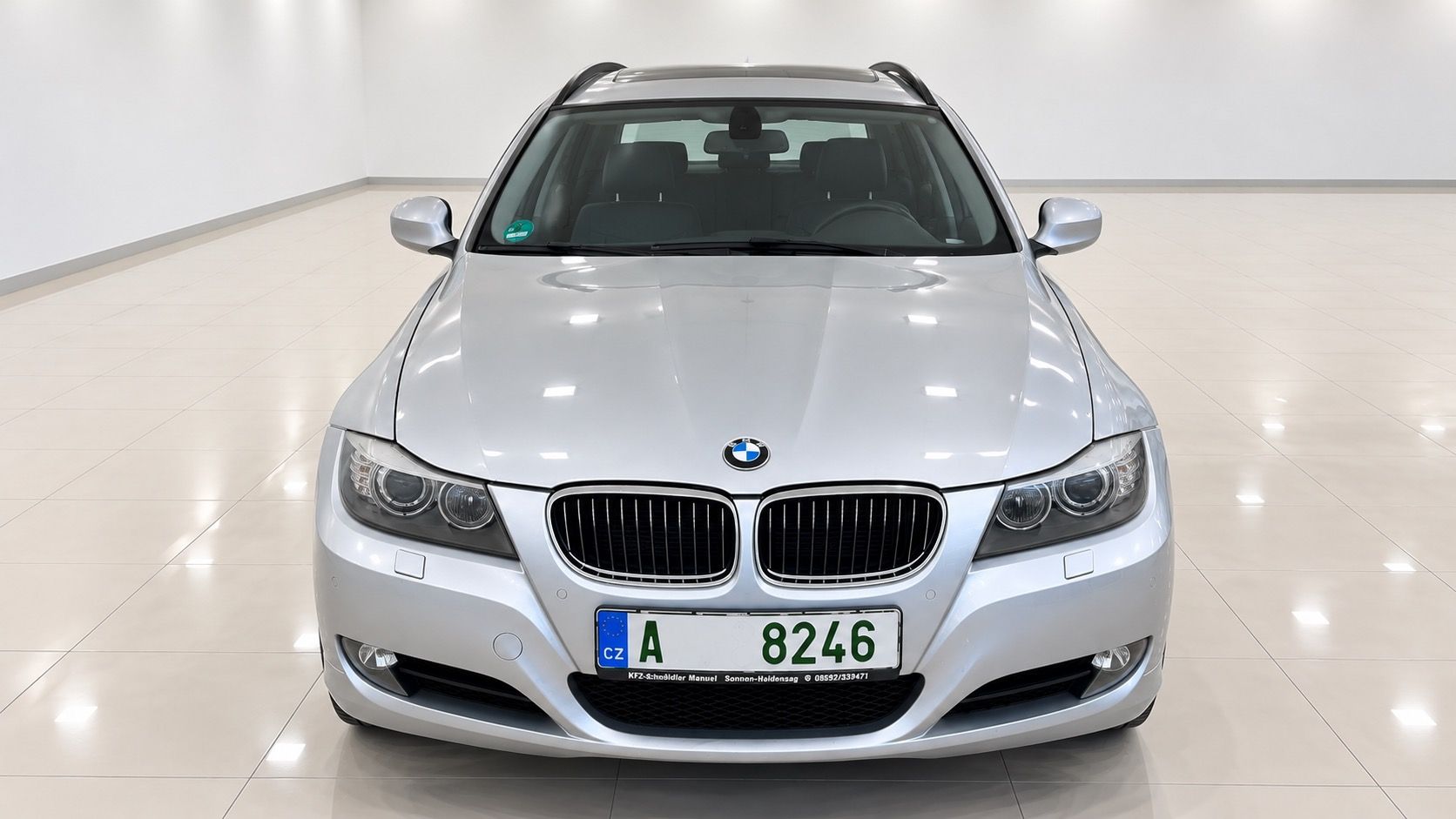 BMW Řada 3, 3.0i| xDrive| Servis| Panorama - fotka 2