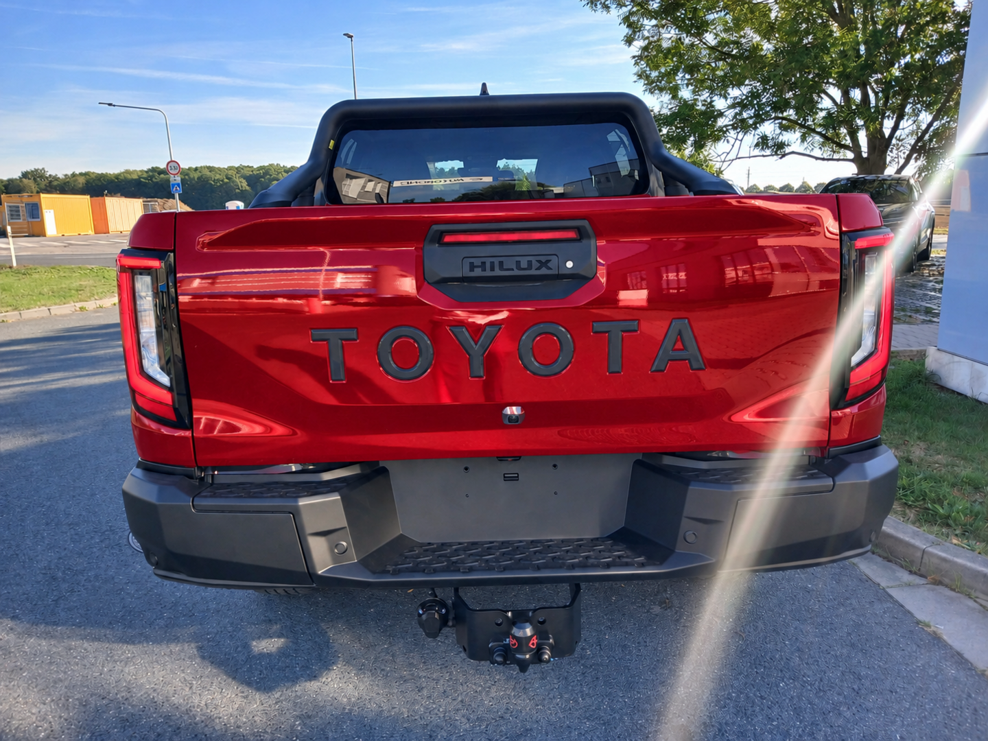 Toyota Hilux, 2.8L Diesel 48V MHEV - 4x4 - 6 - fotka 4