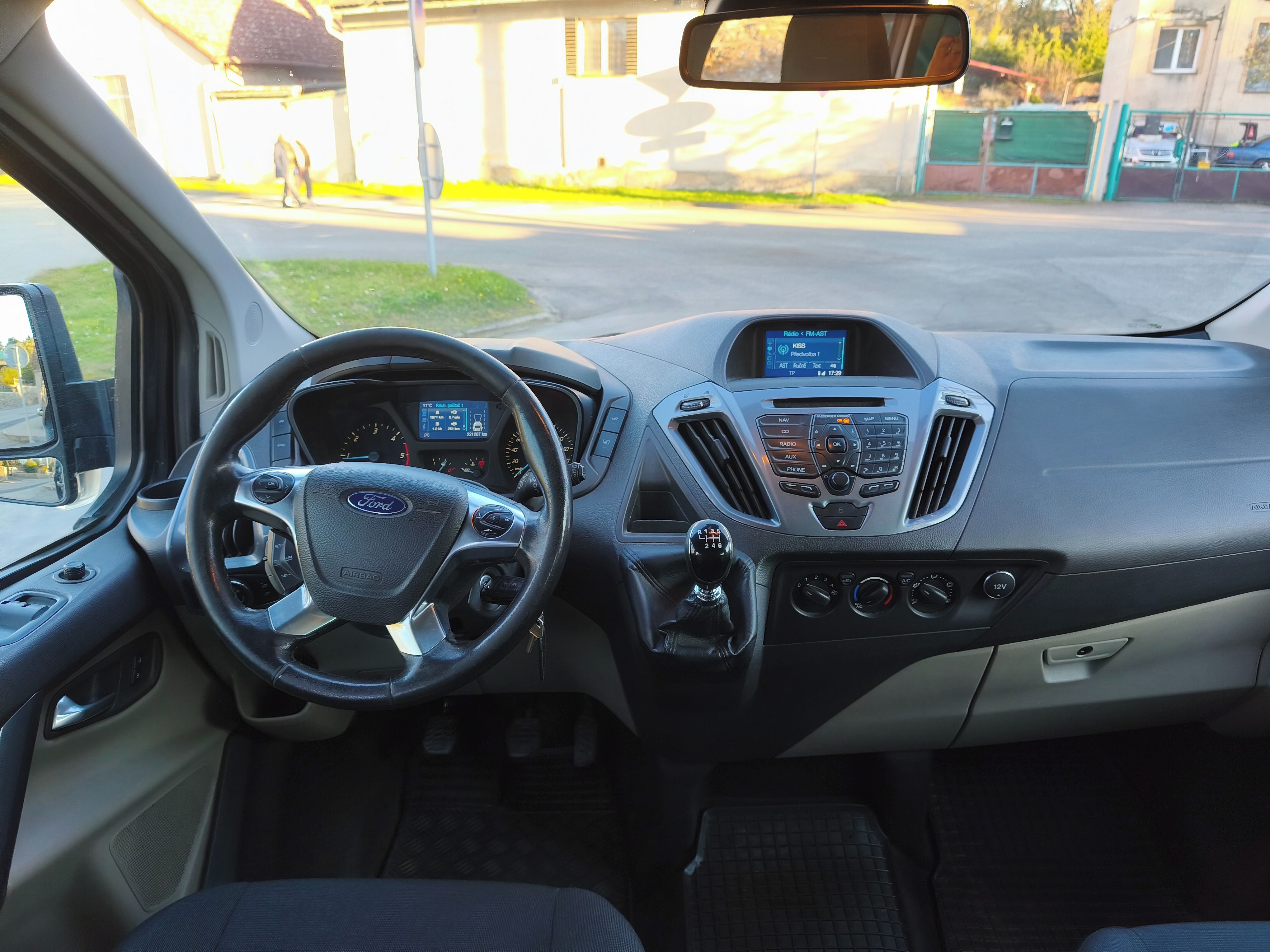 Ford Tourneo Custom, L2 Titanium servisováno - fotka 6