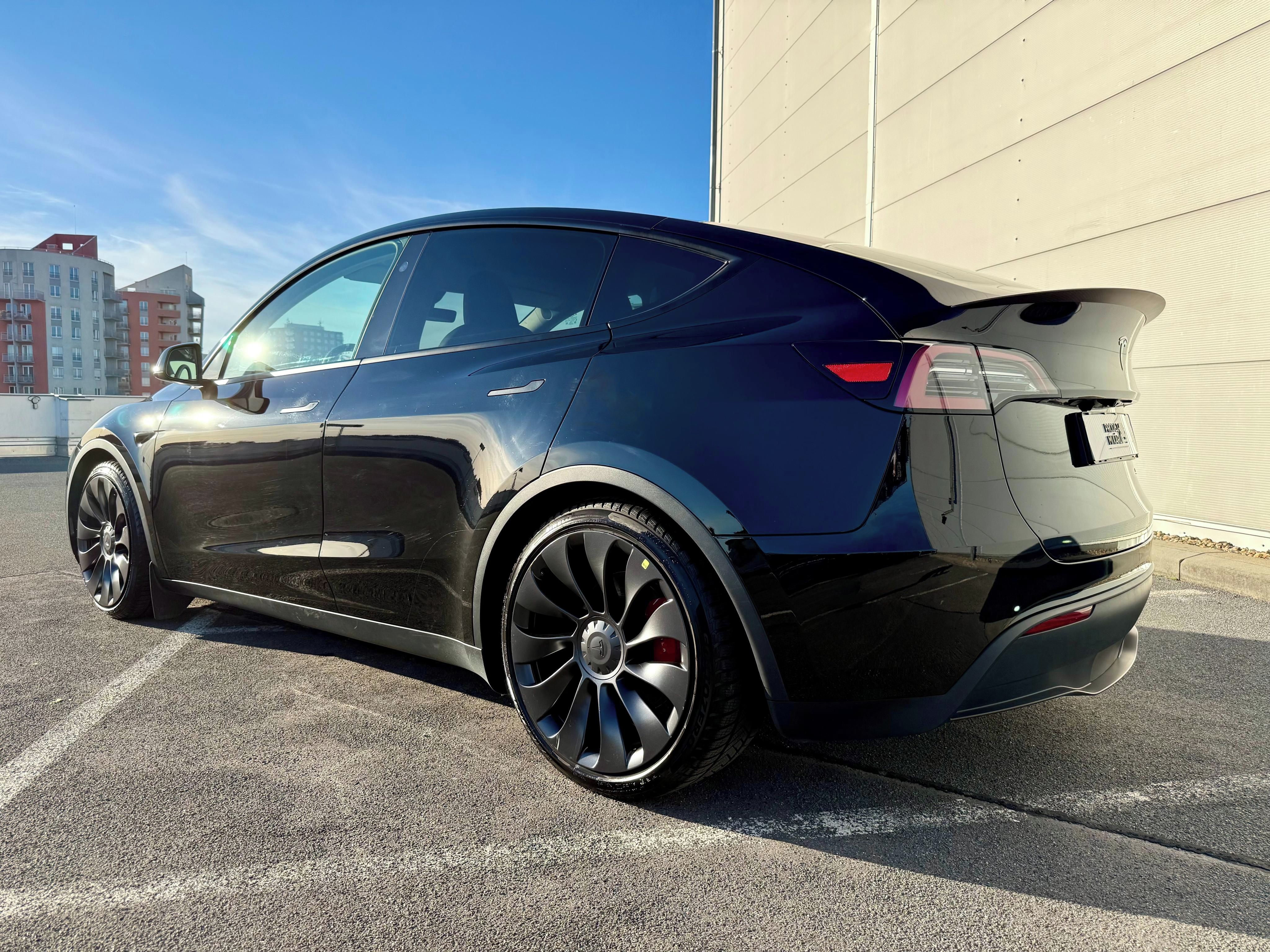 Tesla Model Y, Performance| 393 kW | 4×4 | - fotka 3