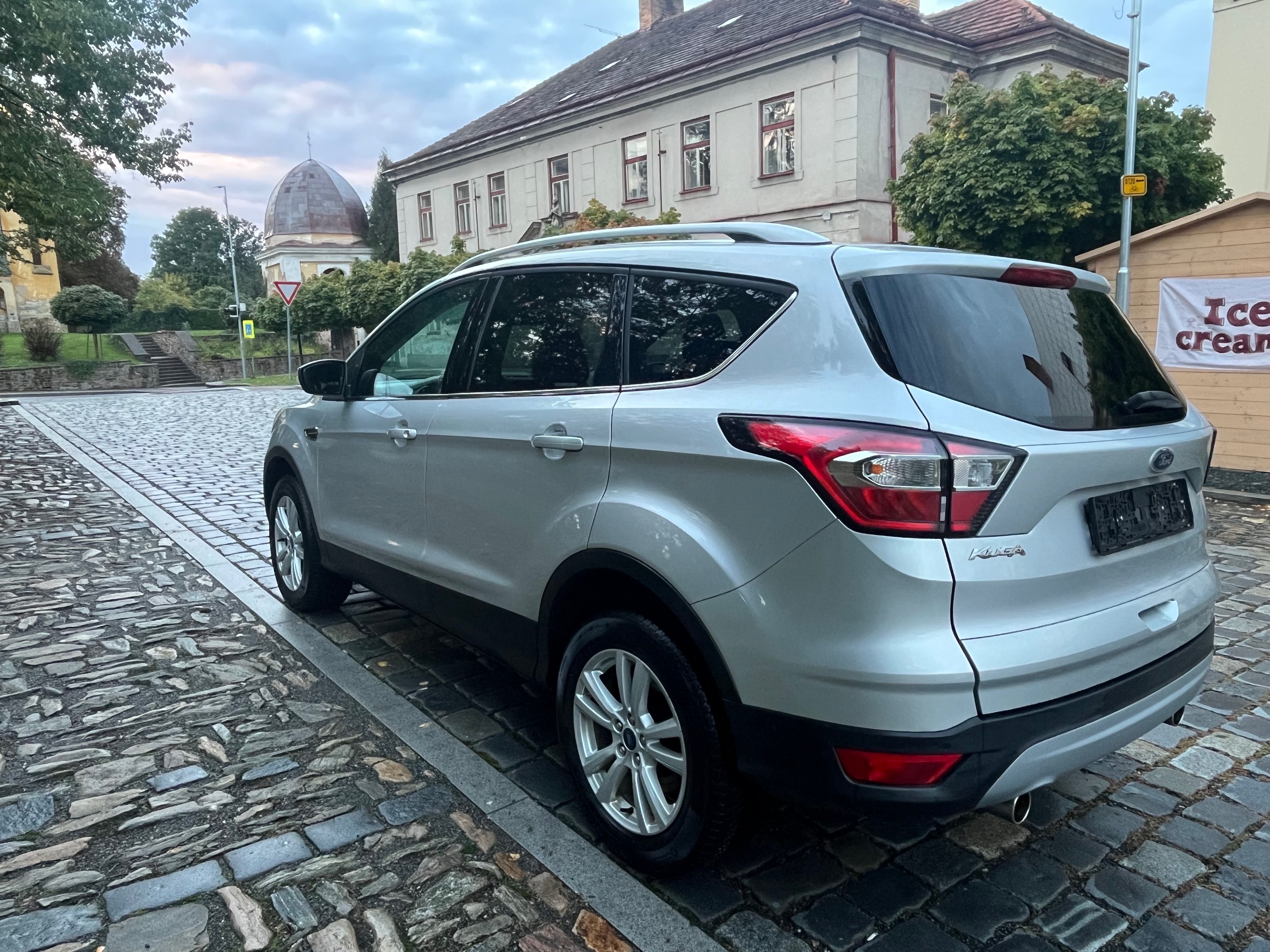 Ford Kuga, 1.5 EB,Titanium,ALU kola - fotka 5
