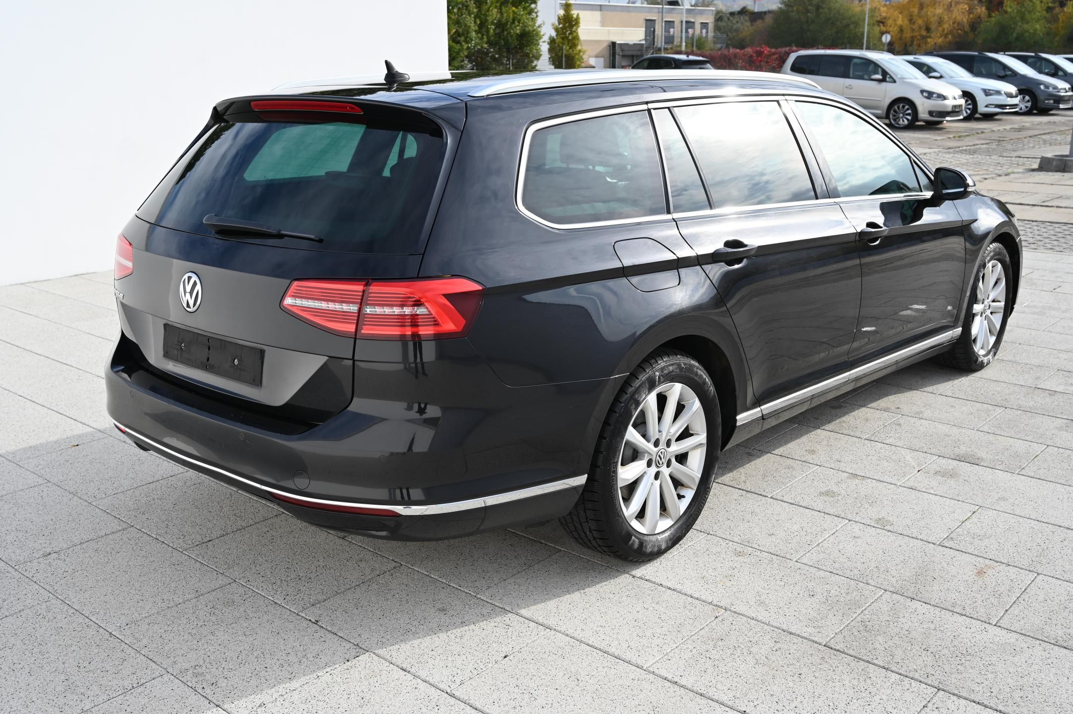 Volkswagen Passat, 2.0TDI 110KW BMT Highline 8/18 - fotka 4