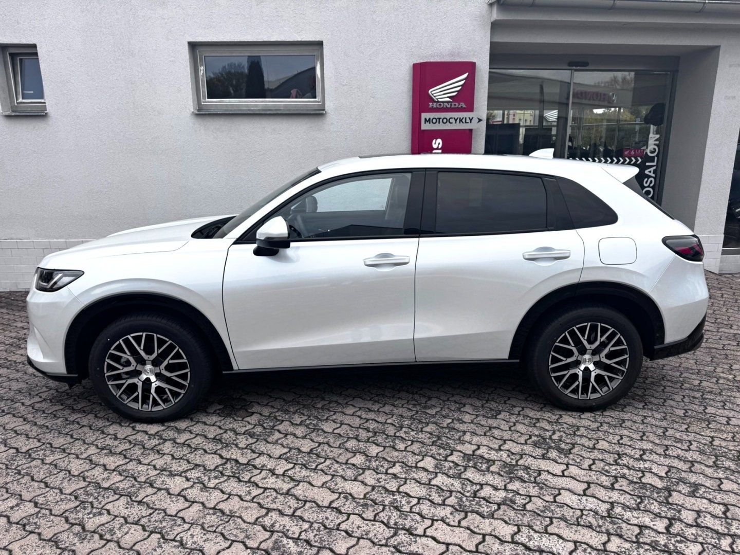 Honda ZR-V, 2.0e:HEV 135kW ADVANCE TOP - fotka 4