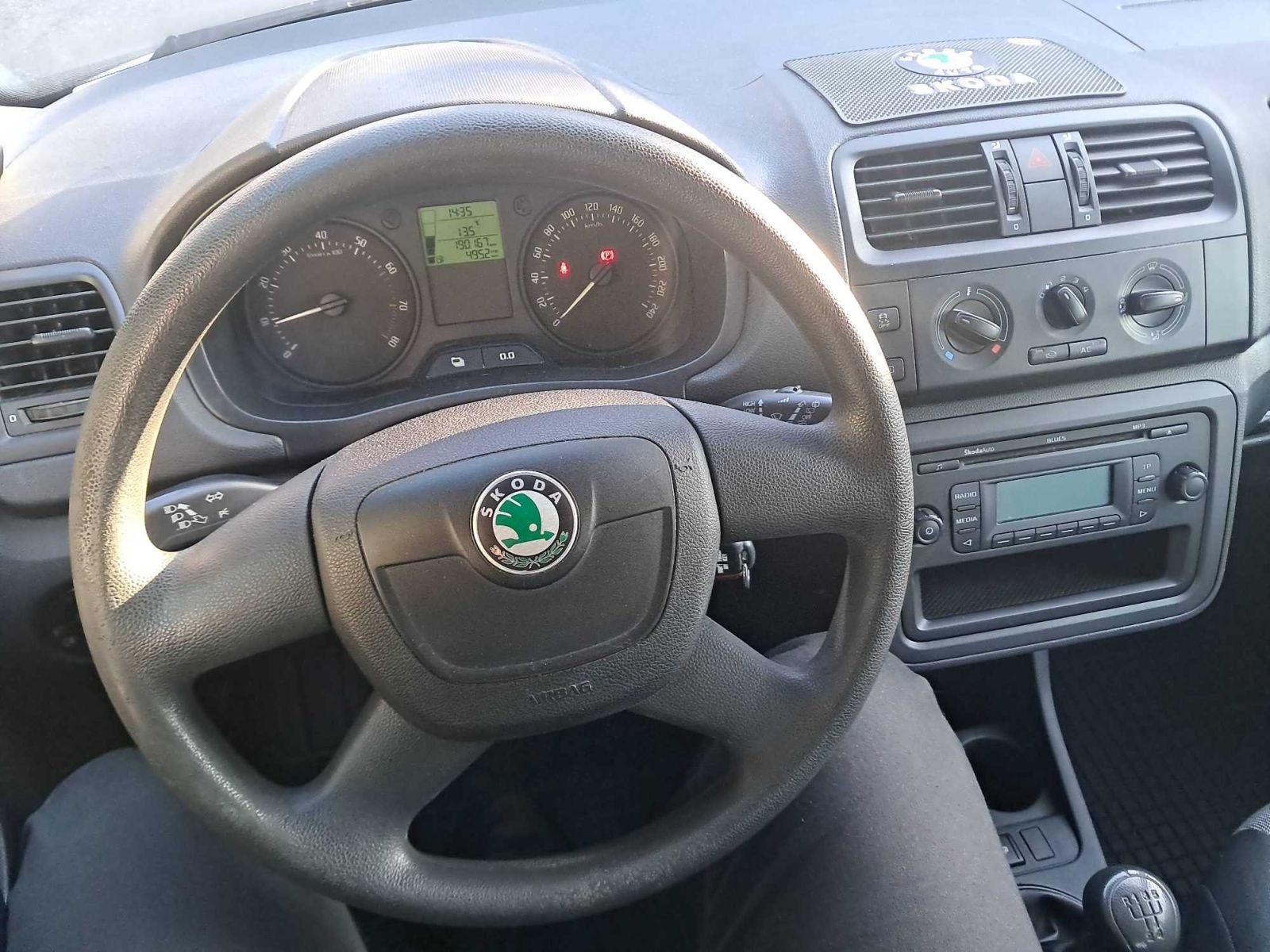 Škoda Fabia, 1.2 12V, po STK, jezdí skvěle - fotka 3