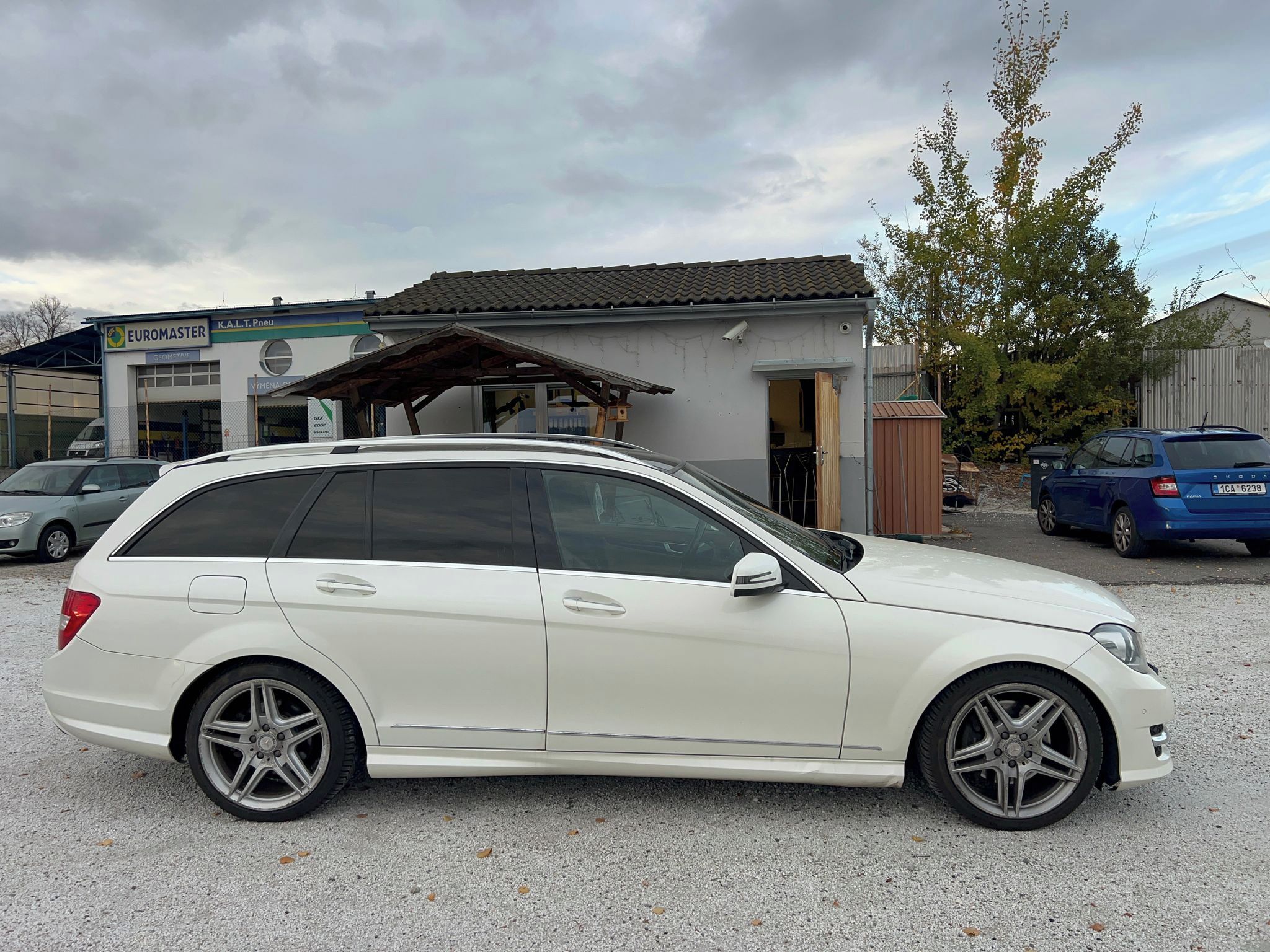 Mercedes-Benz Třídy C, AMG LINE 3.0 CDI 4MATIC - fotka 4